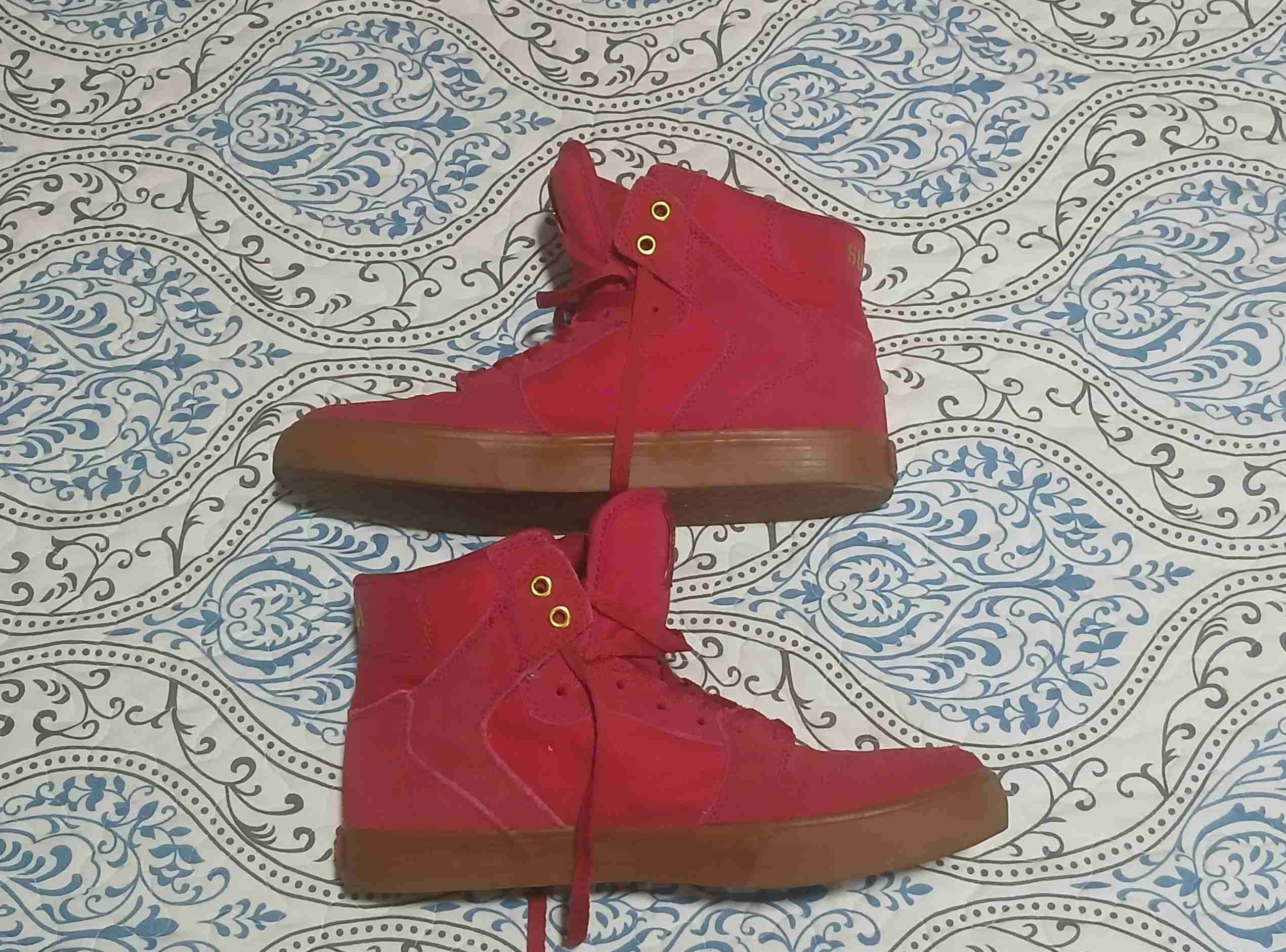 Zapatillas altas rojas Supra