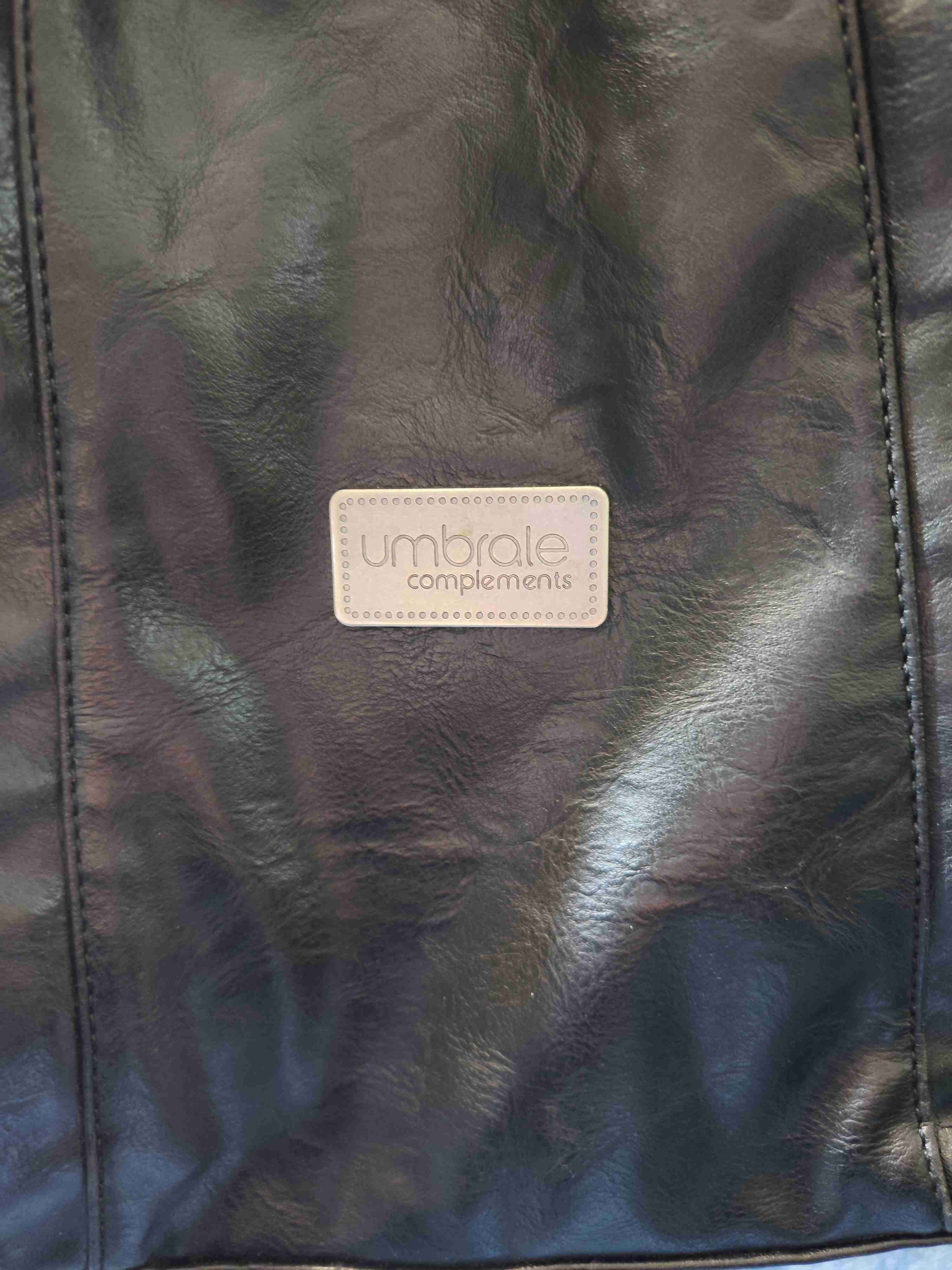 Bolso negro con tachas - miniatura 2