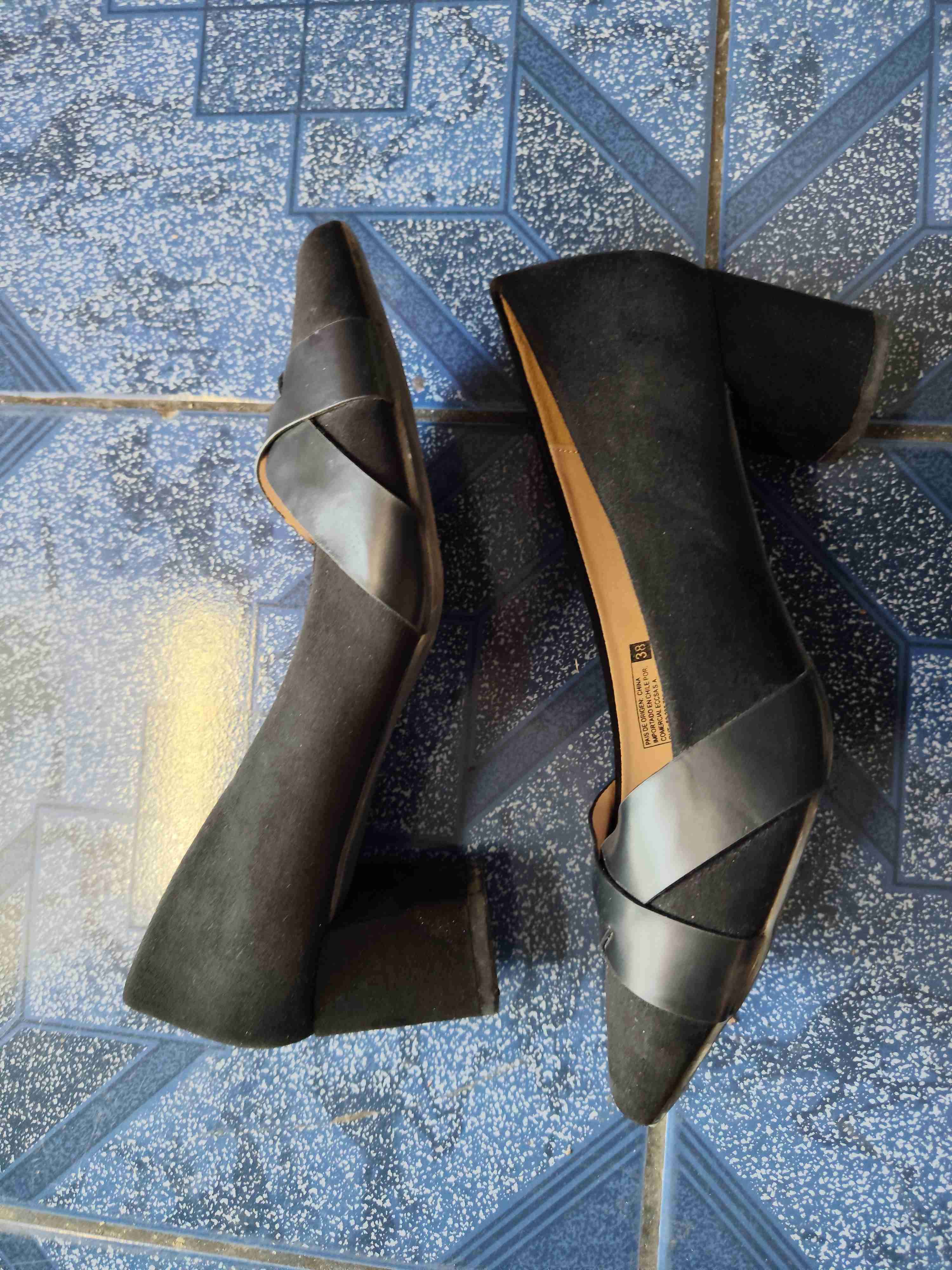 Zapatos planos negros elegantes - miniatura 2