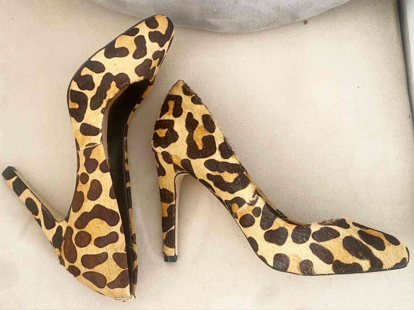 Tacones con estampado animal print
