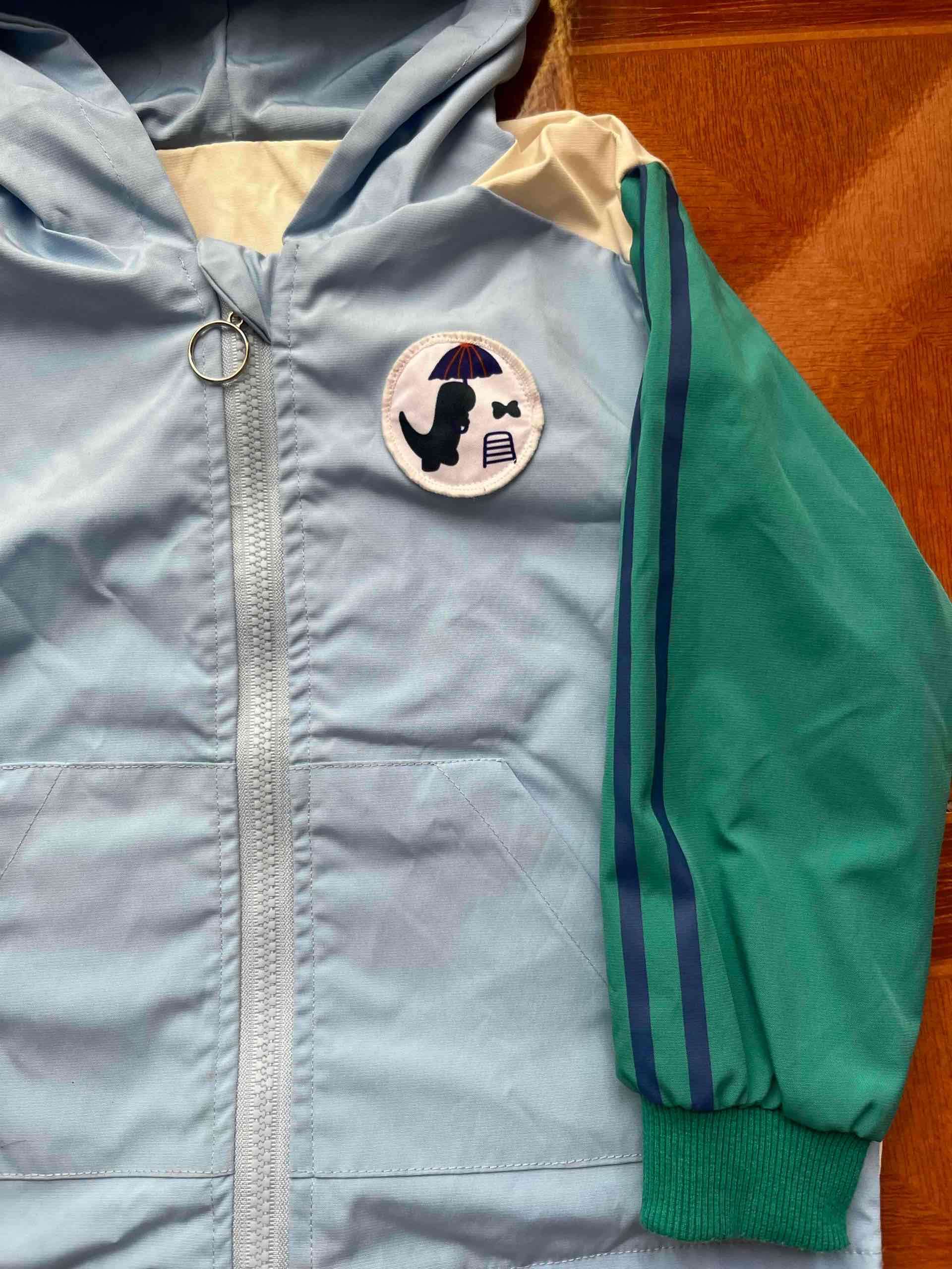 Chaqueta infantil tricolor con capucha - miniatura 2