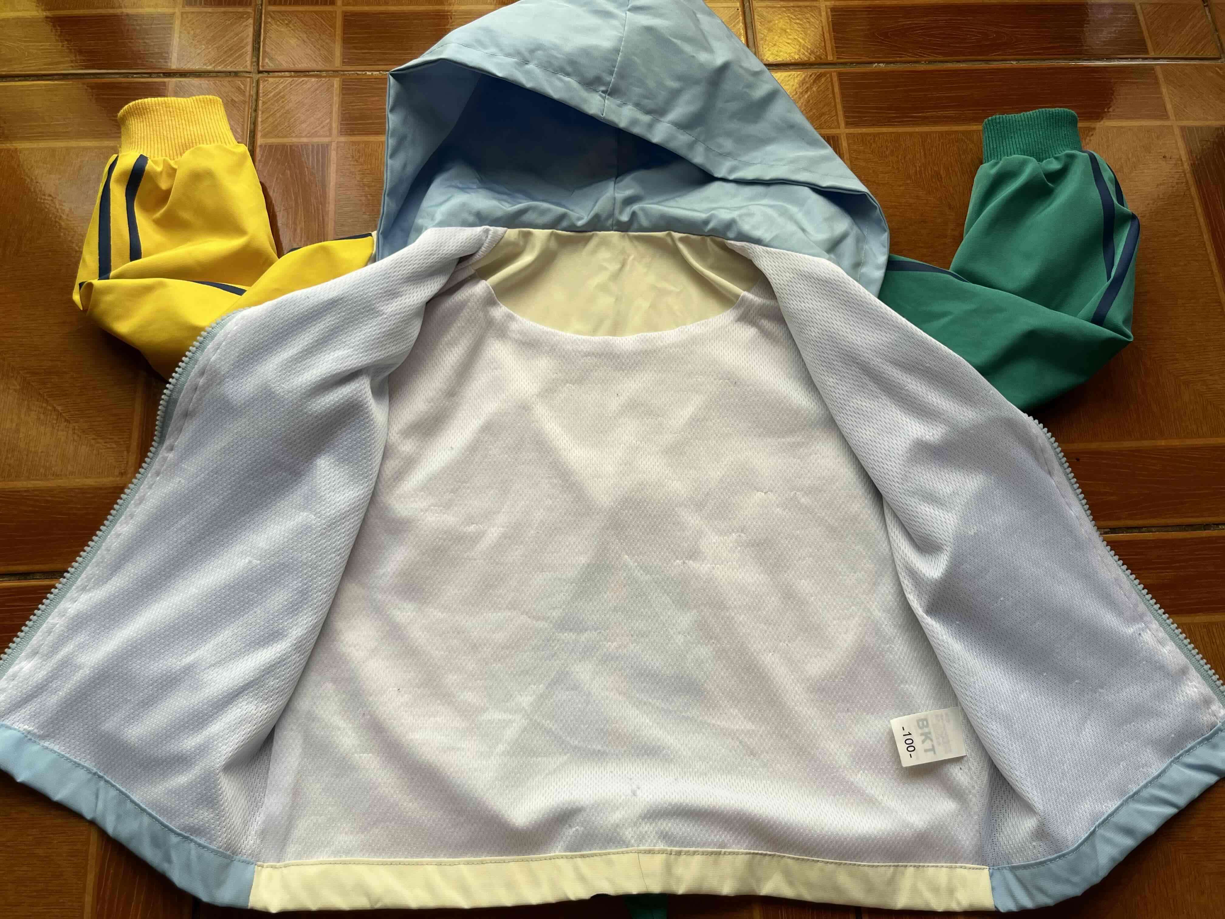 Chaqueta infantil tricolor con capucha - miniatura 4