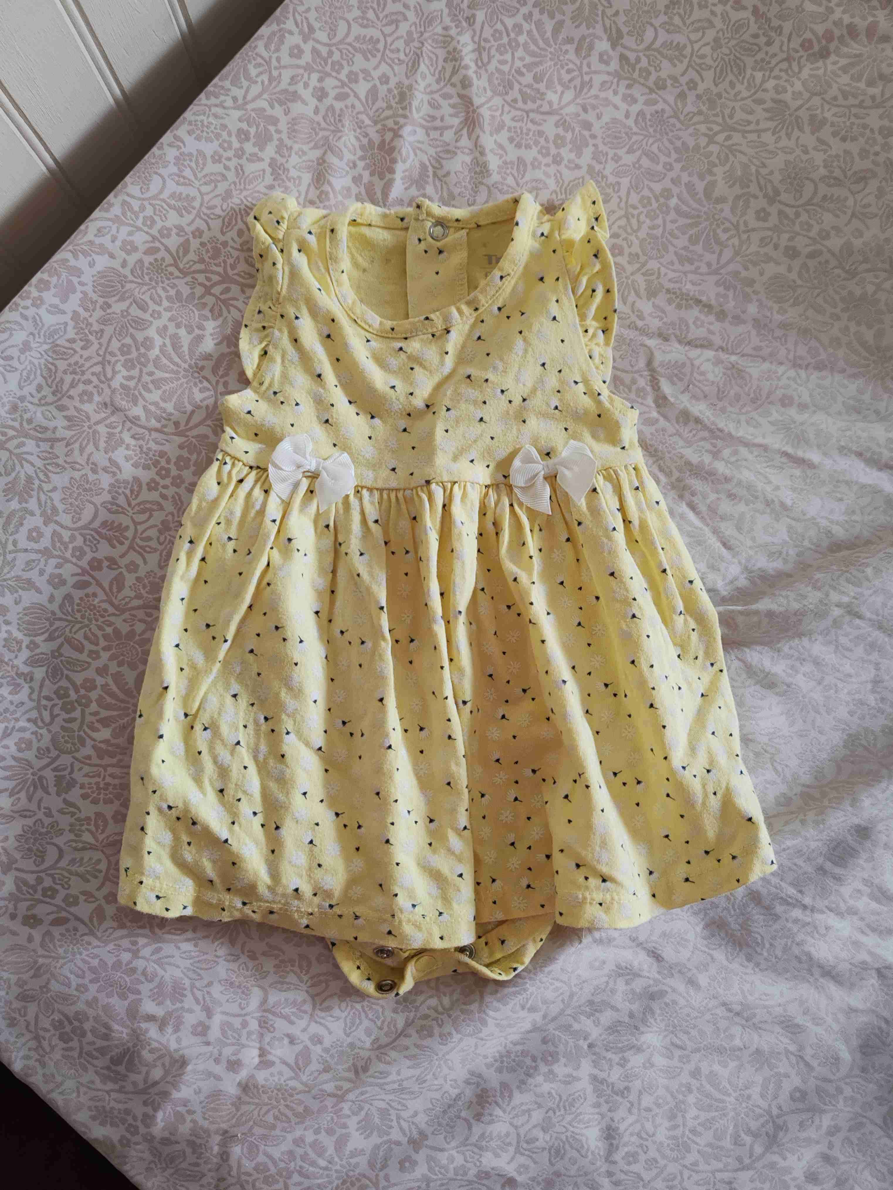 Vestido de mezclilla para niña - miniatura 2