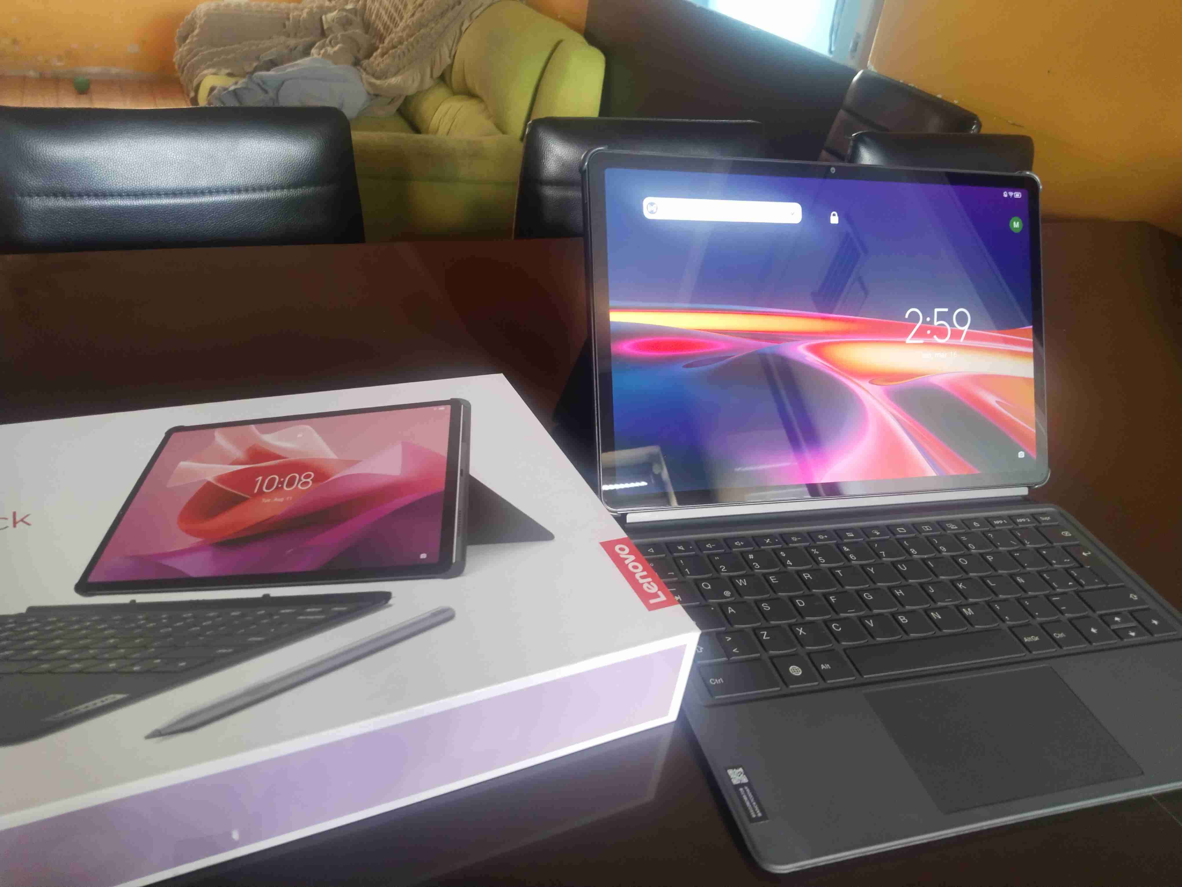 Tablet Lenovo p12 con teclado - miniatura 2