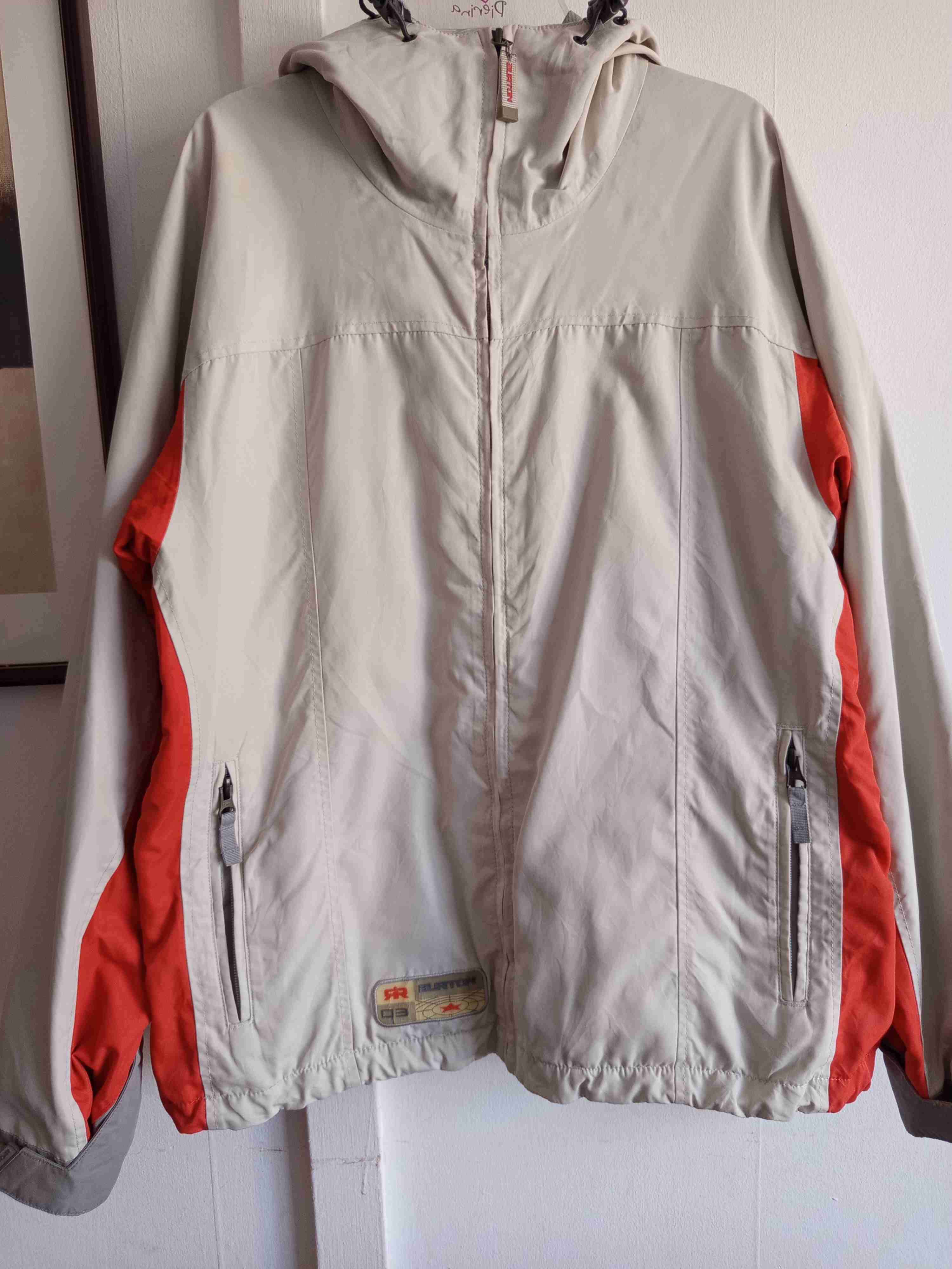 Chaqueta beige burton