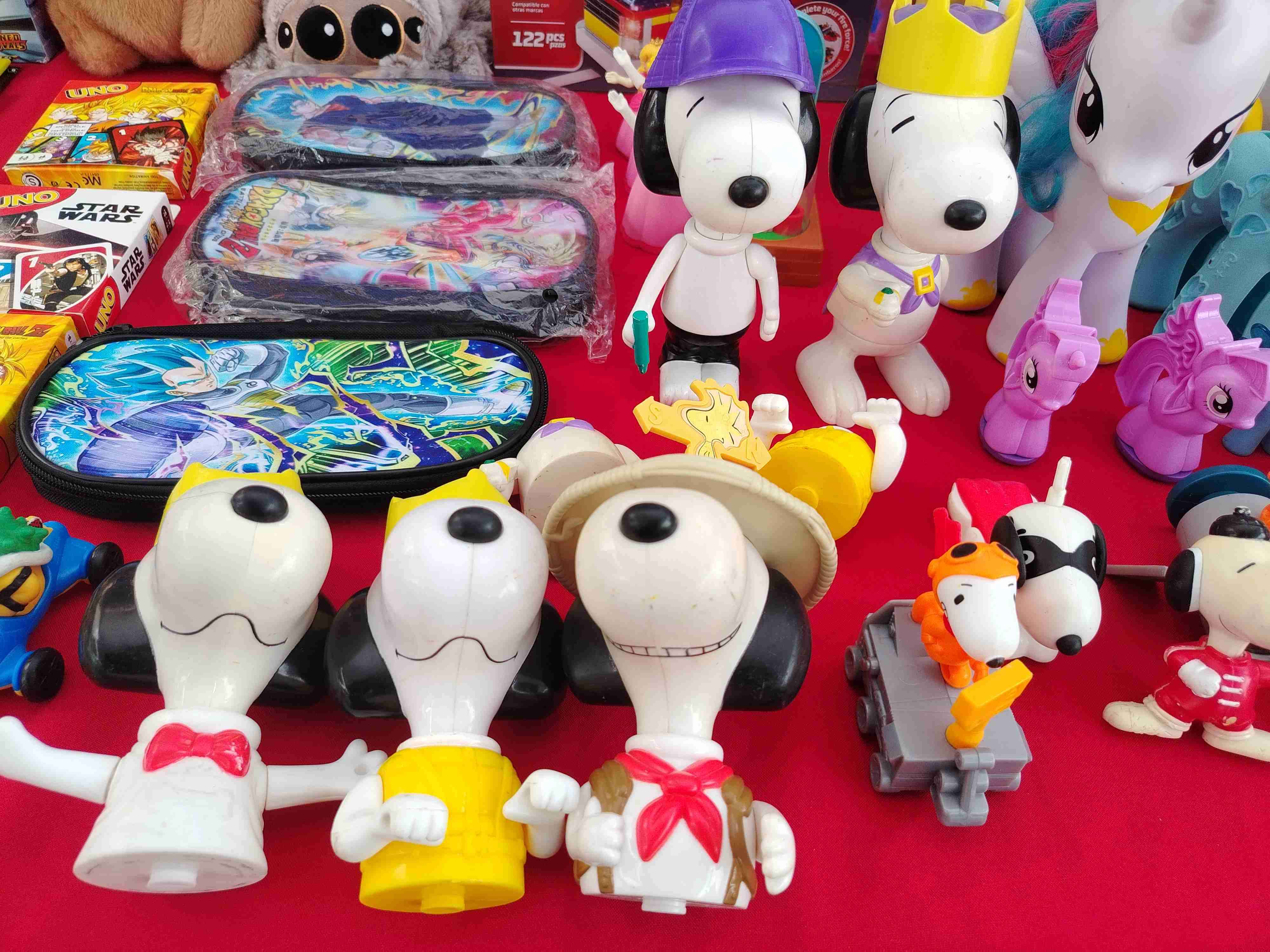 Figuras coleccionables variadas - miniatura 4