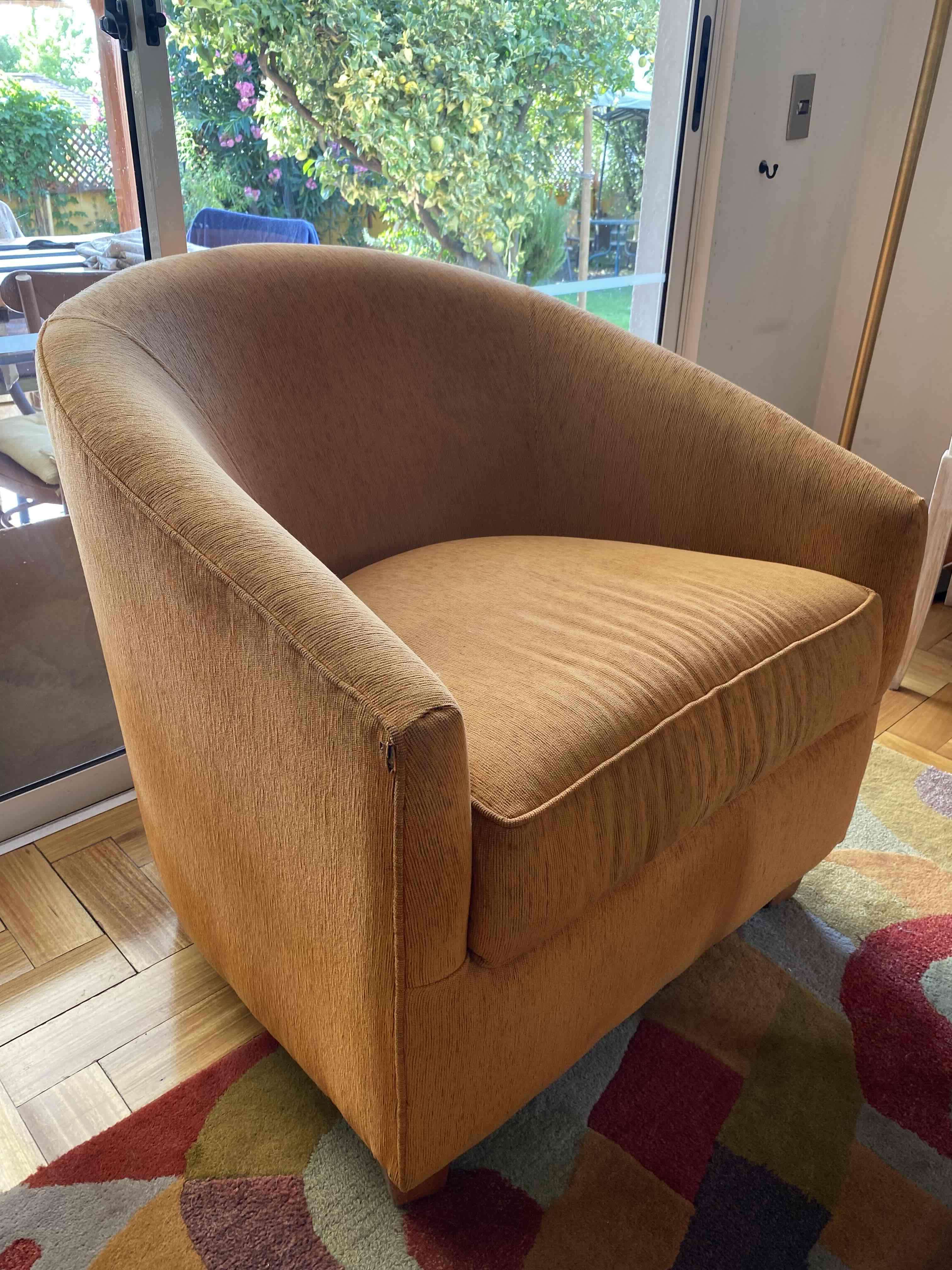 Sillón color naranjo - miniatura 2