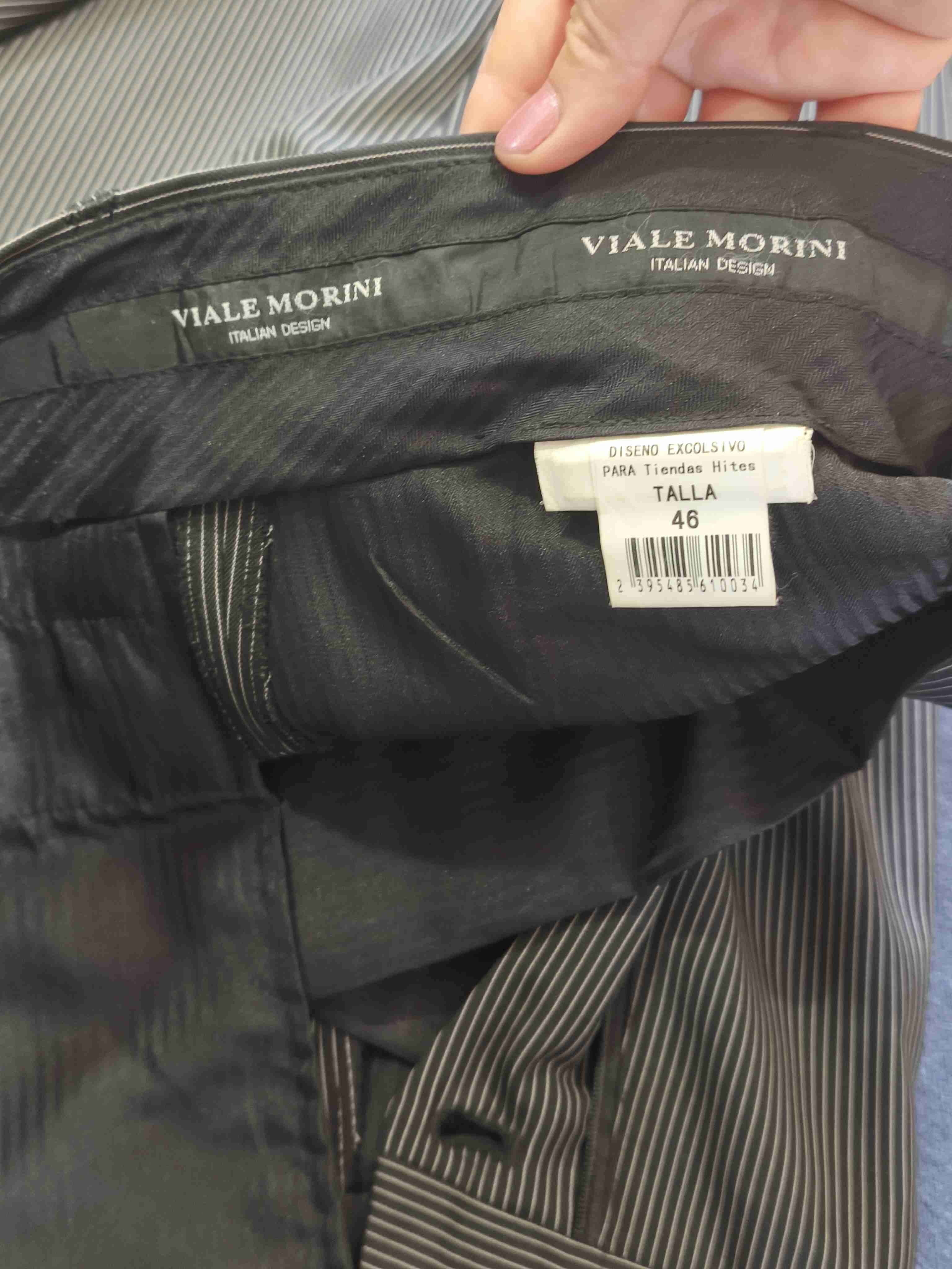 Traje de rayas elegante - miniatura 5