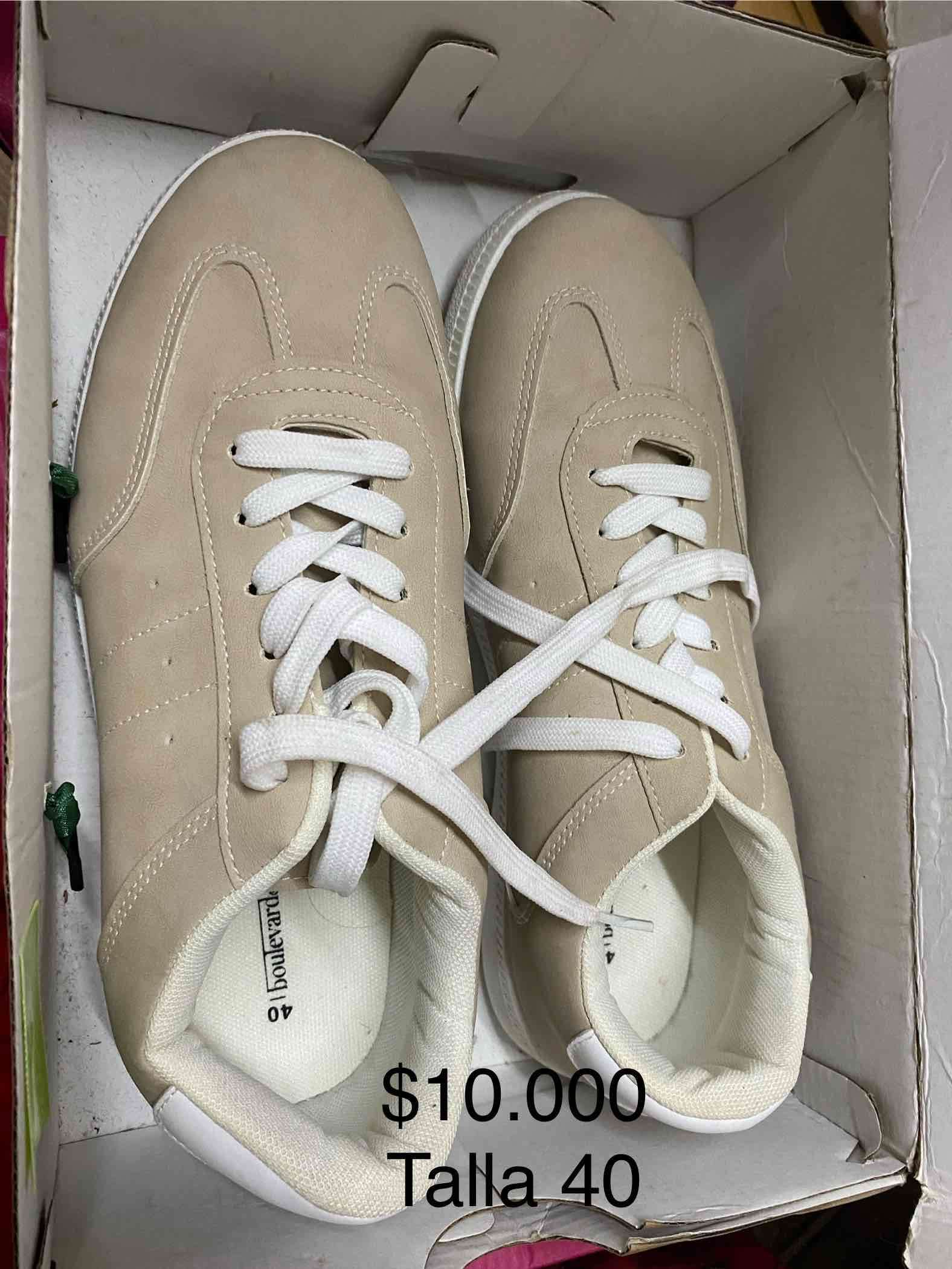 Calzado variado - miniatura 2