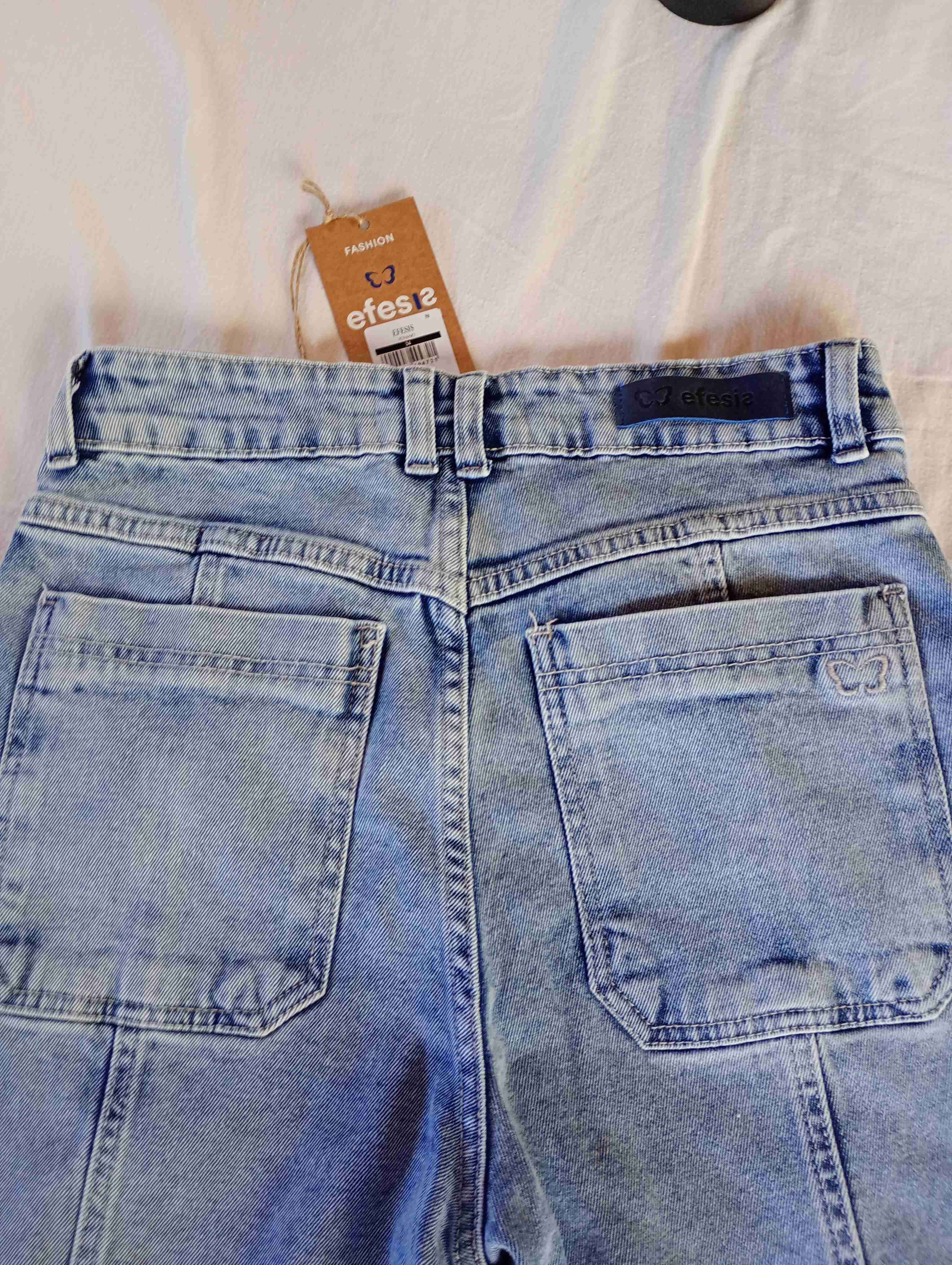 Jeans celestes bordados - miniatura 3