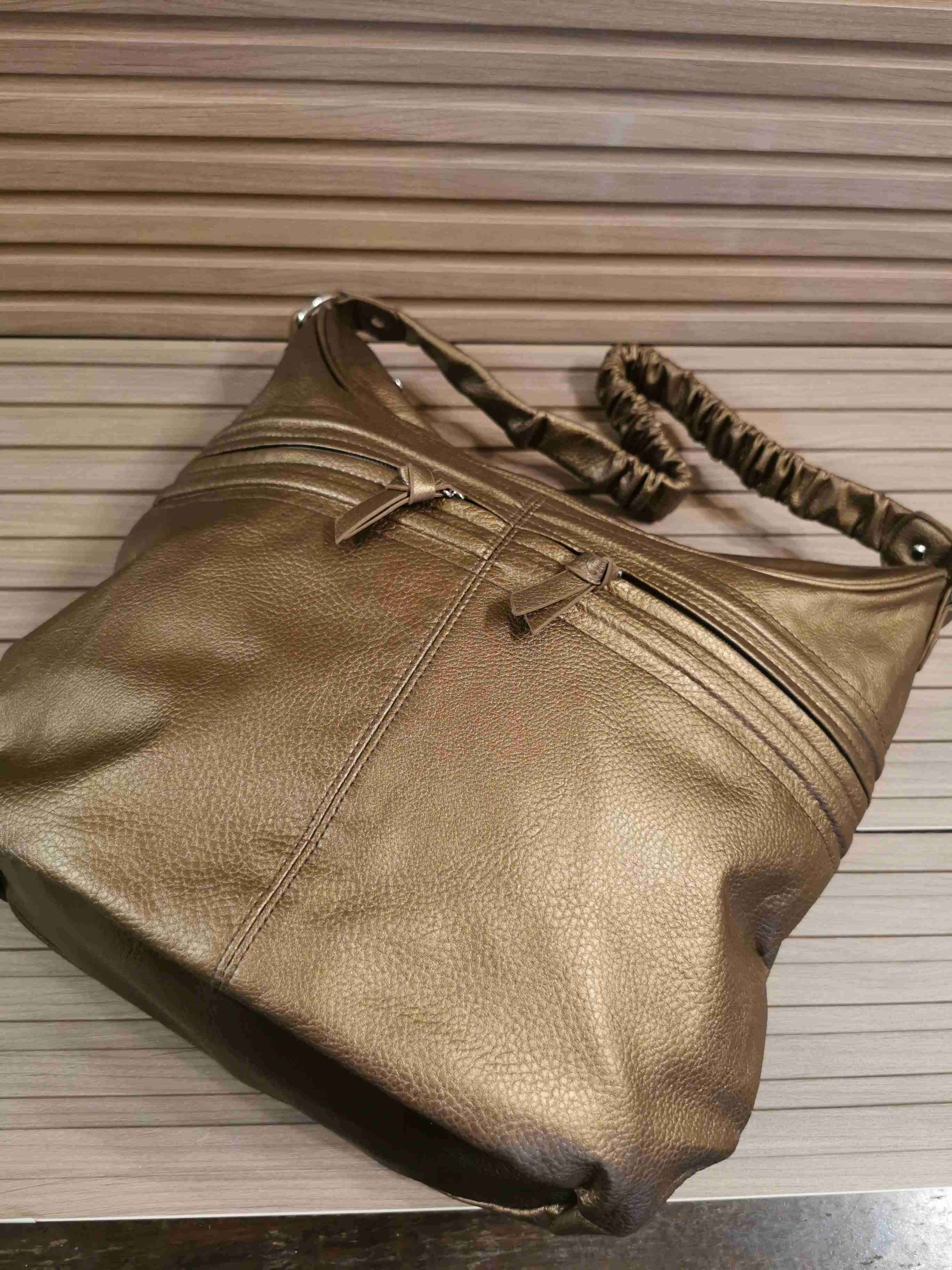 Bolso de mano dorado - miniatura 2