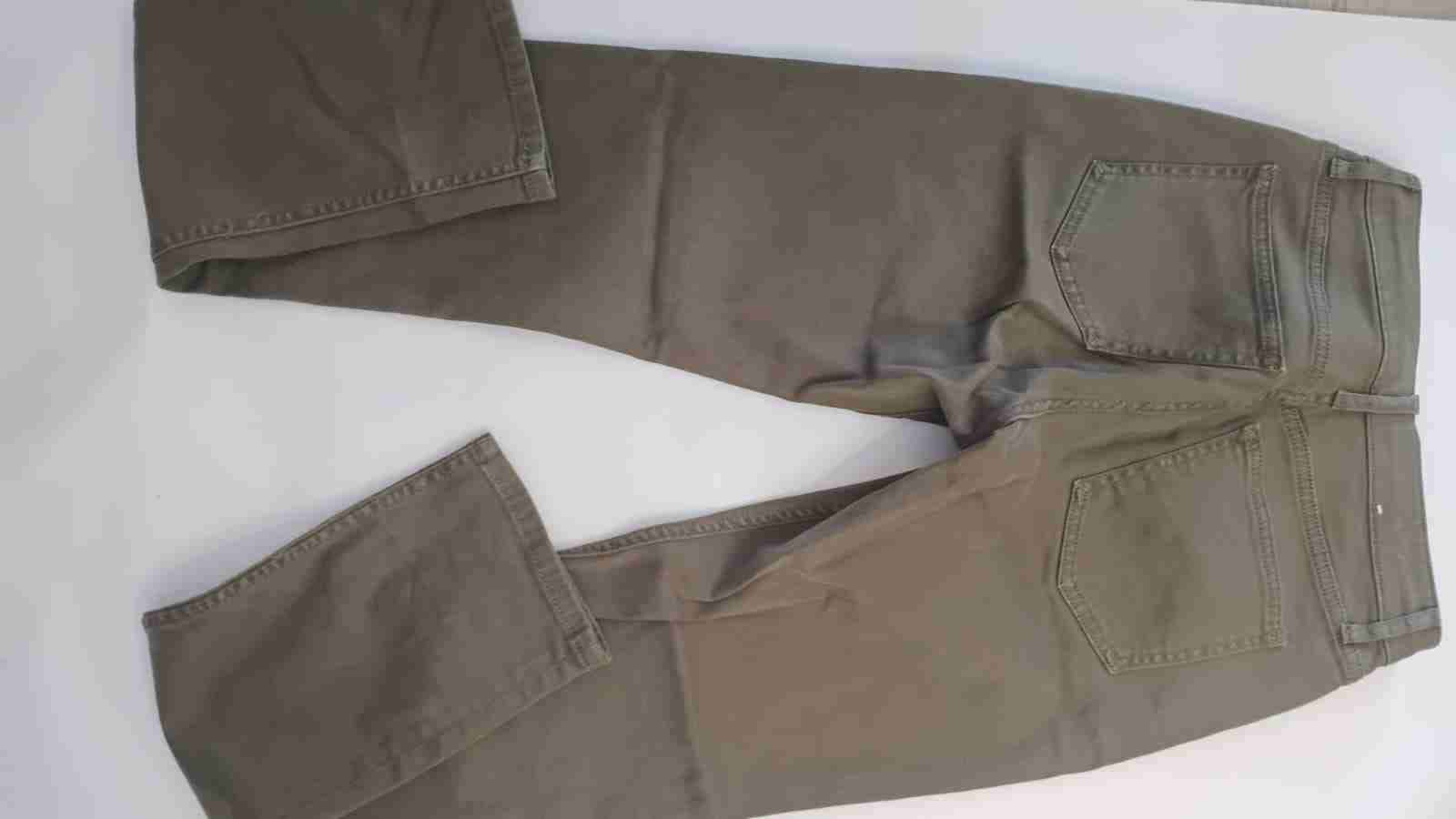 Pantalones Esprit verde musgo