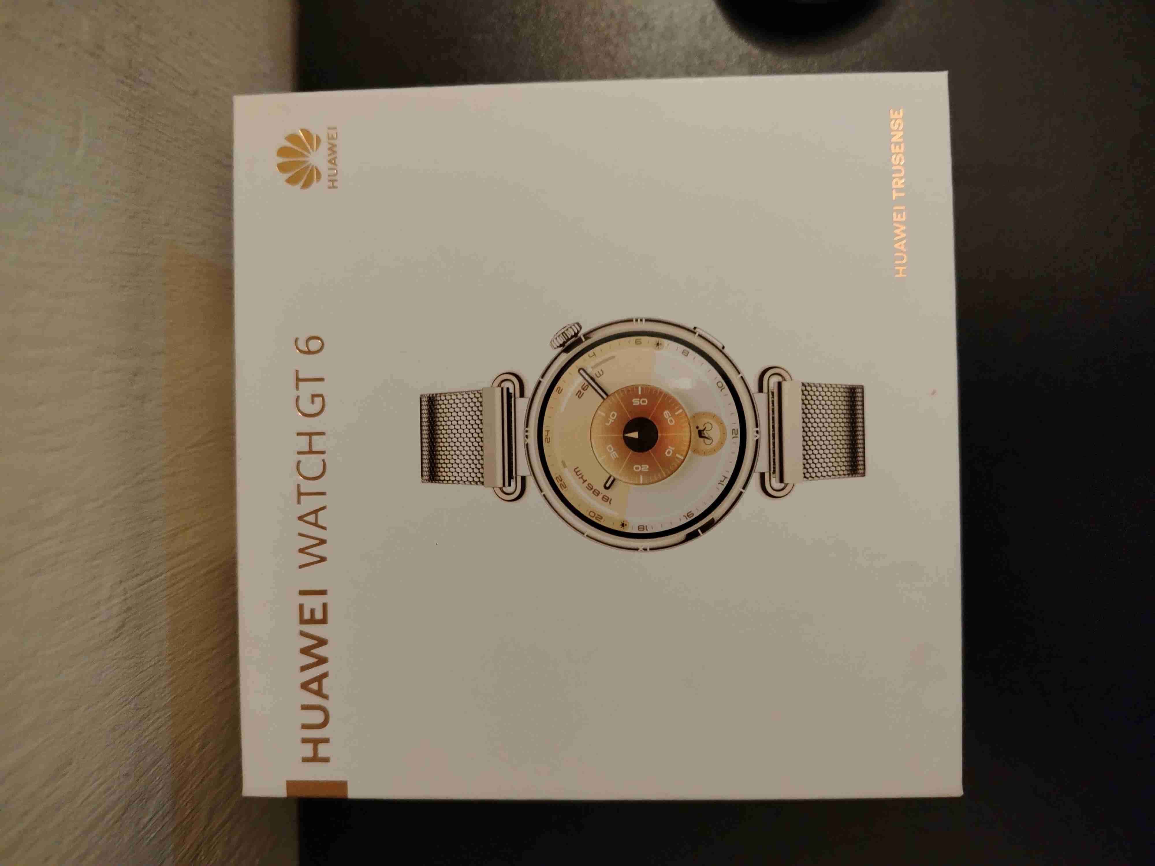 Smartwatch Huawei dorado - miniatura 2