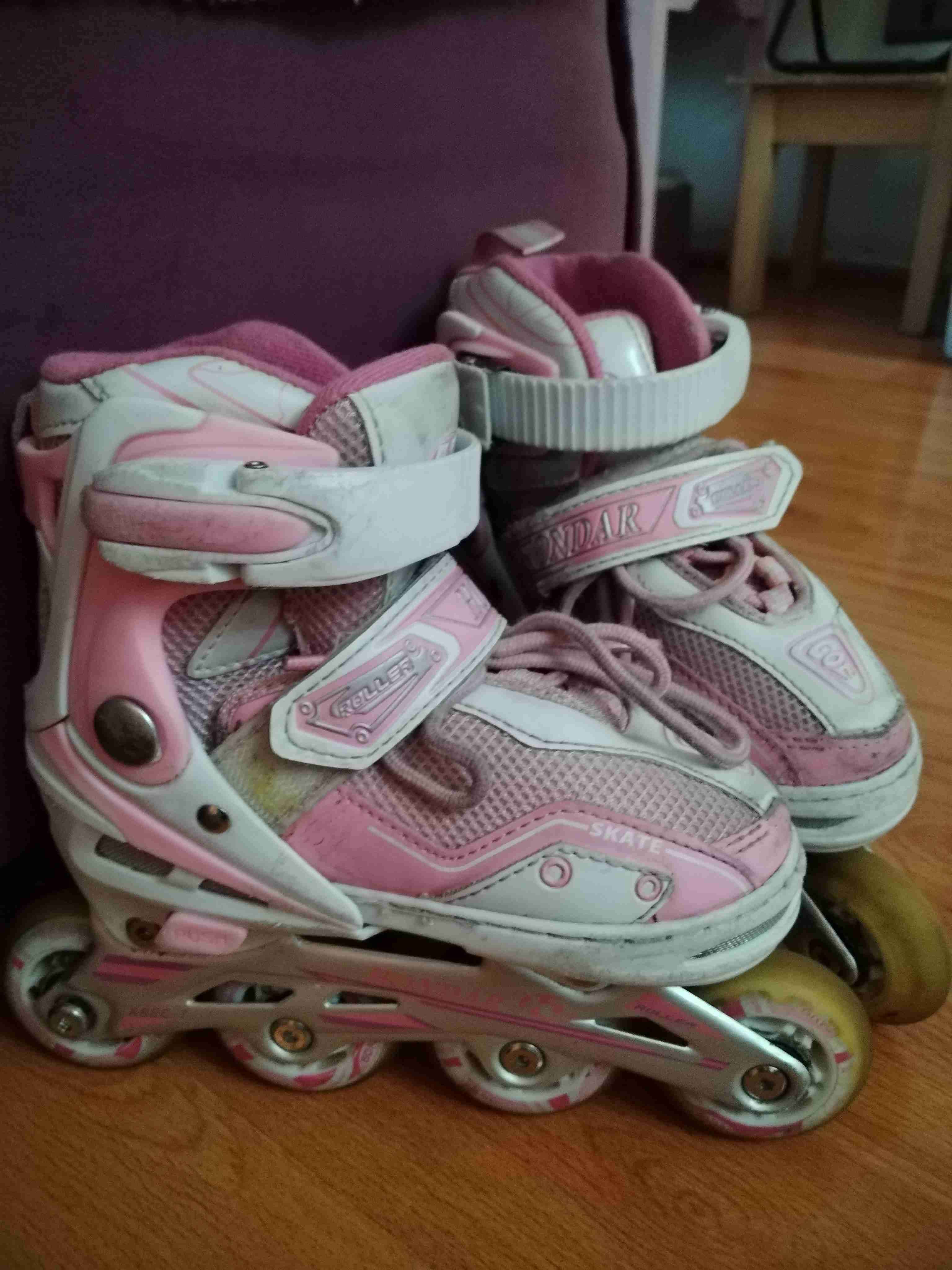 Patines en línea rosas y blancos - miniatura 2