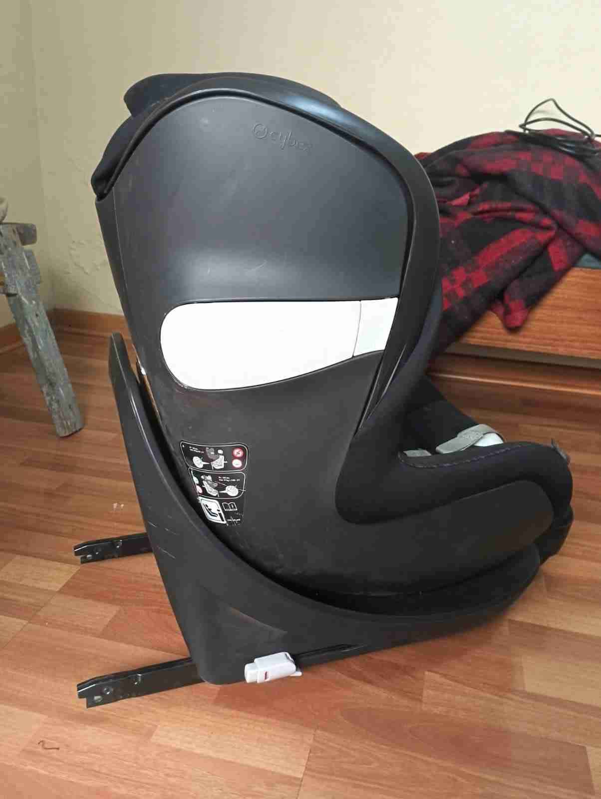 Silla de auto Cybex negra - miniatura 3