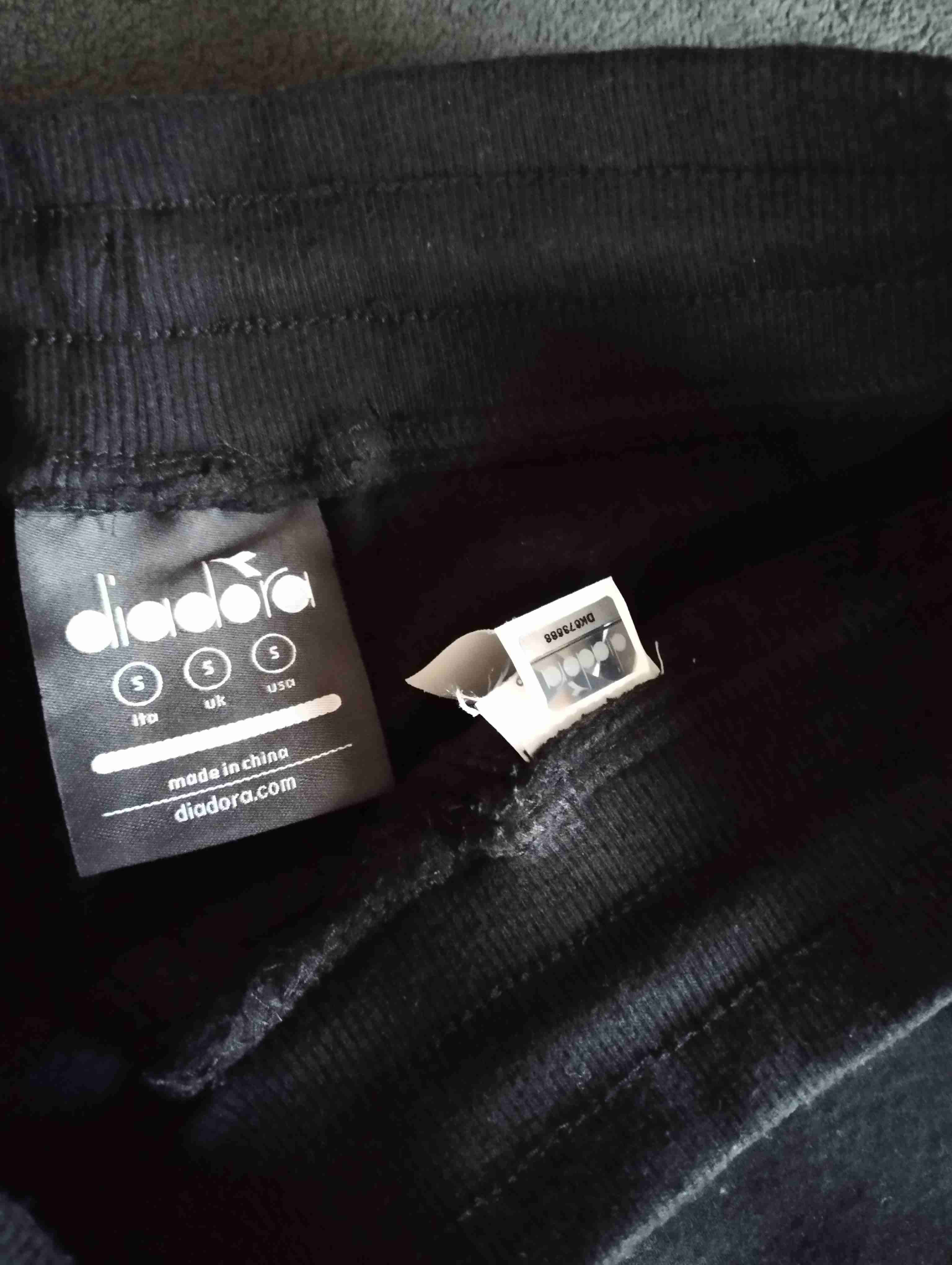 Shorts deportivos negros - miniatura 2