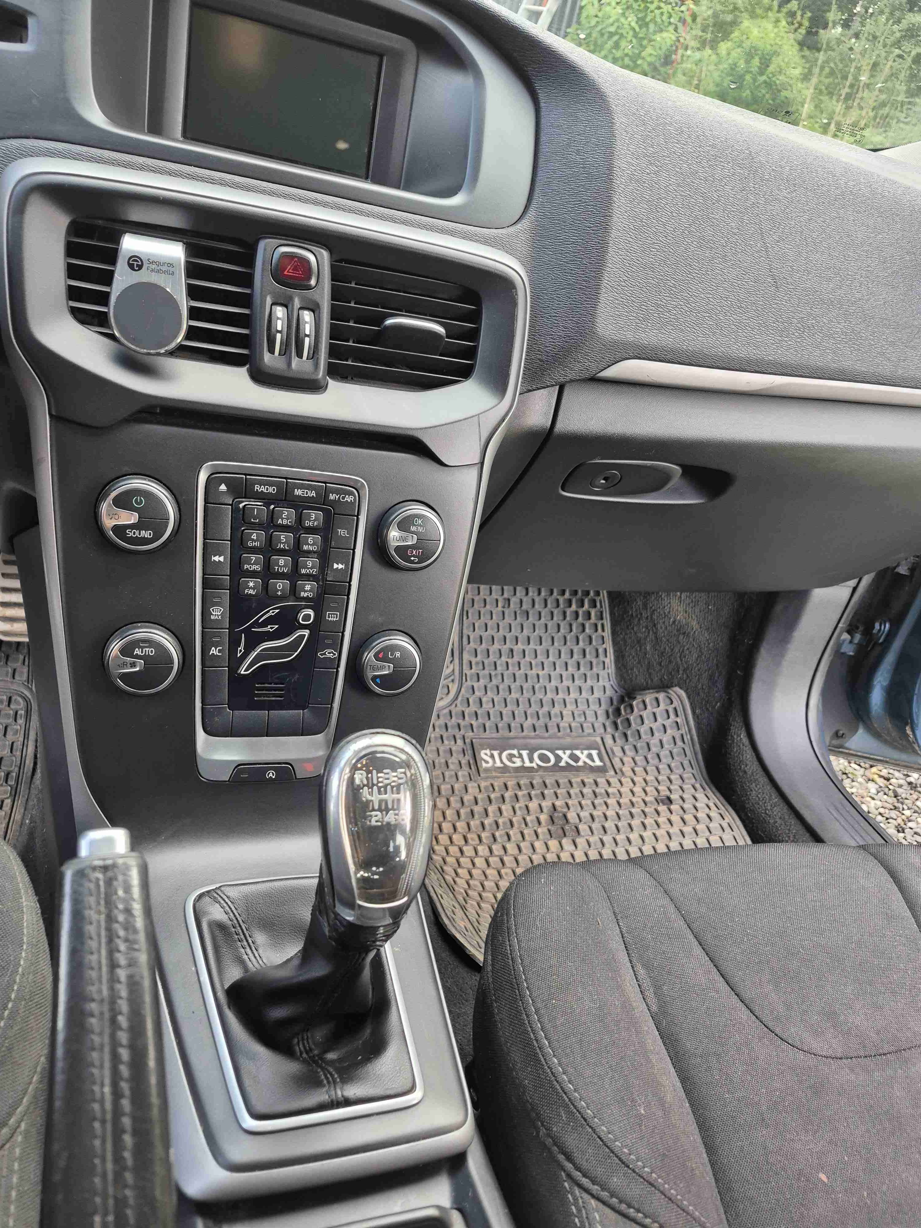 Volvo V40 - miniatura 3