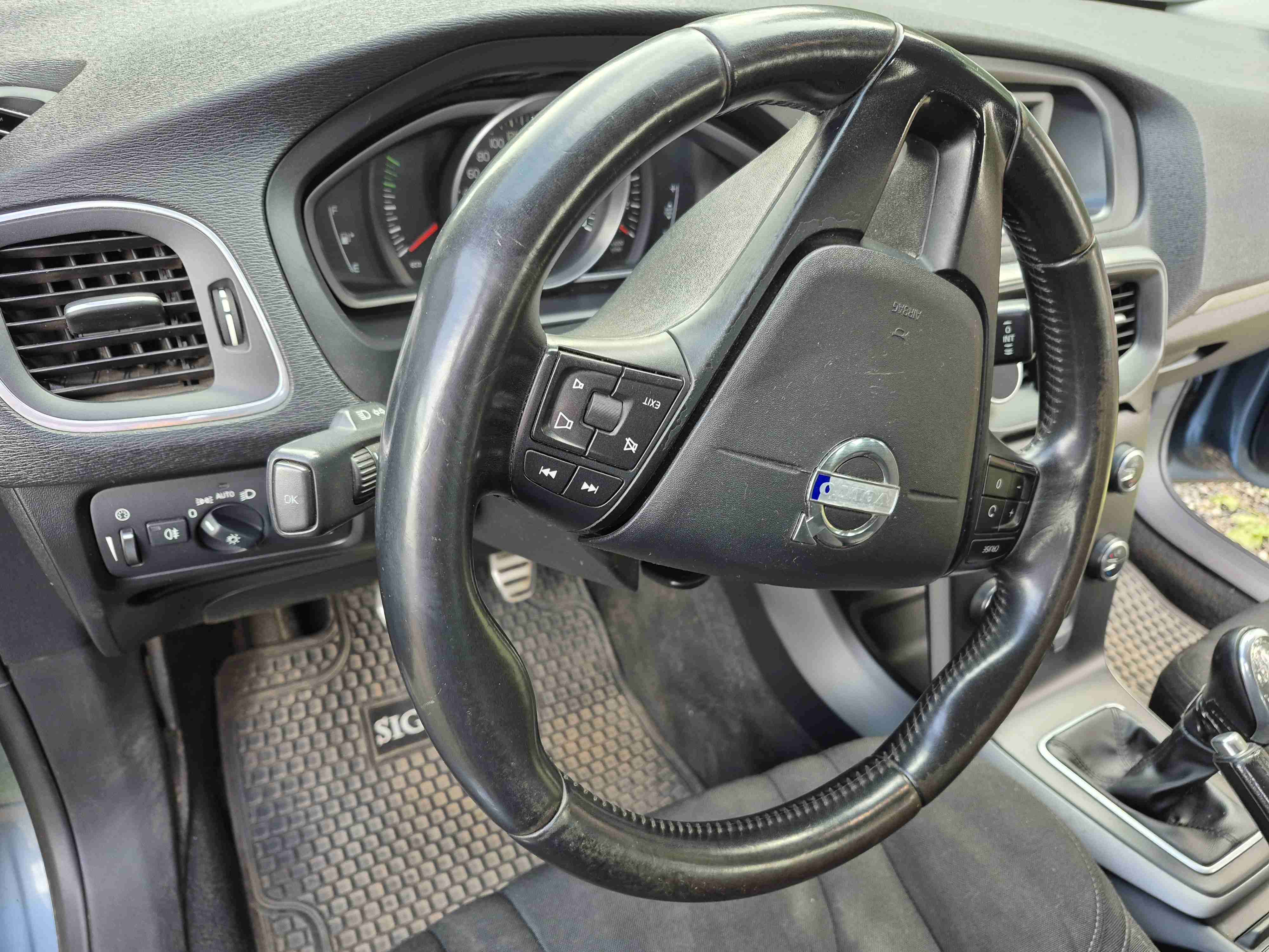 Volvo V40 - miniatura 4