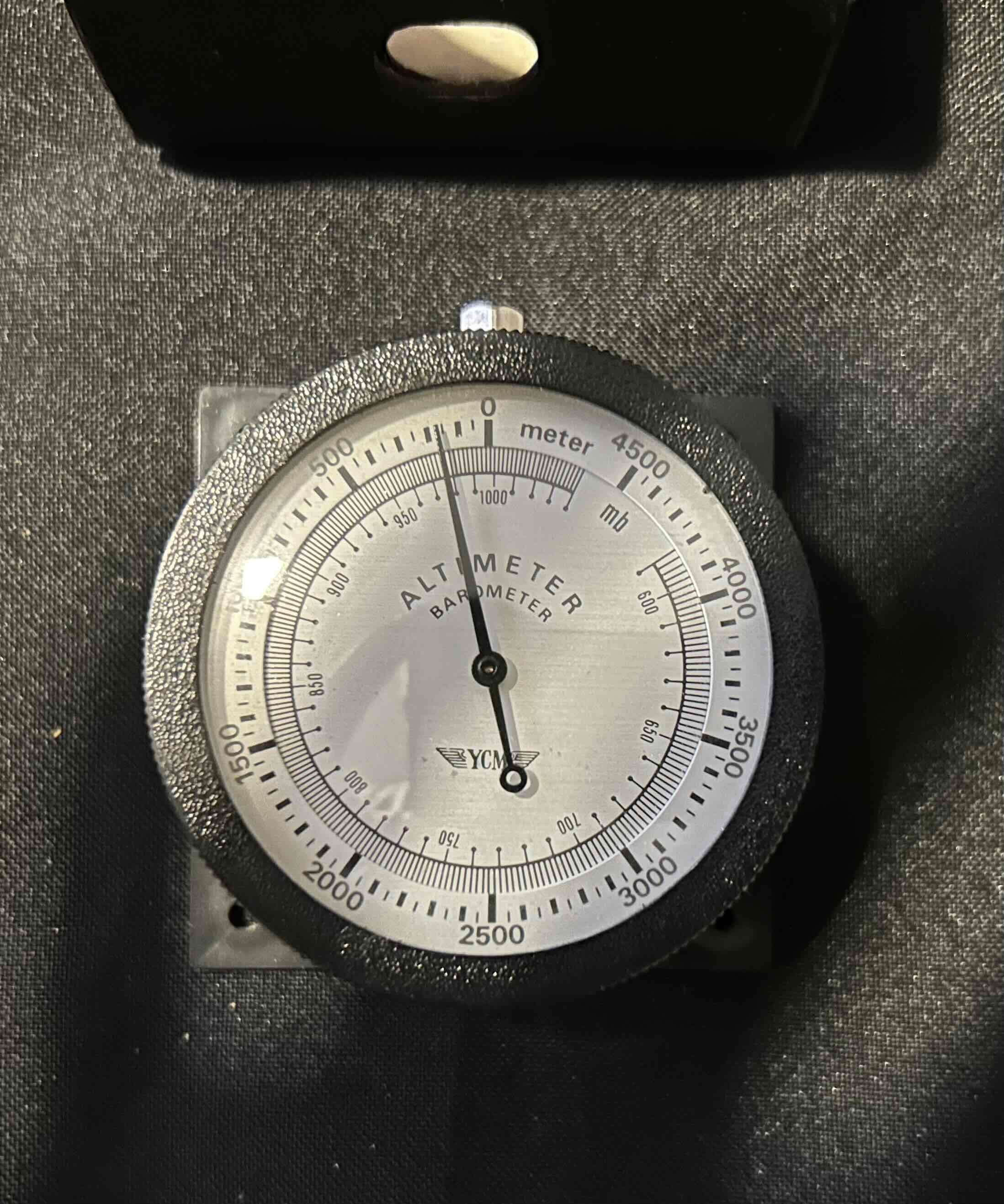 Altímetro barométrico YCM portátil - miniatura 2