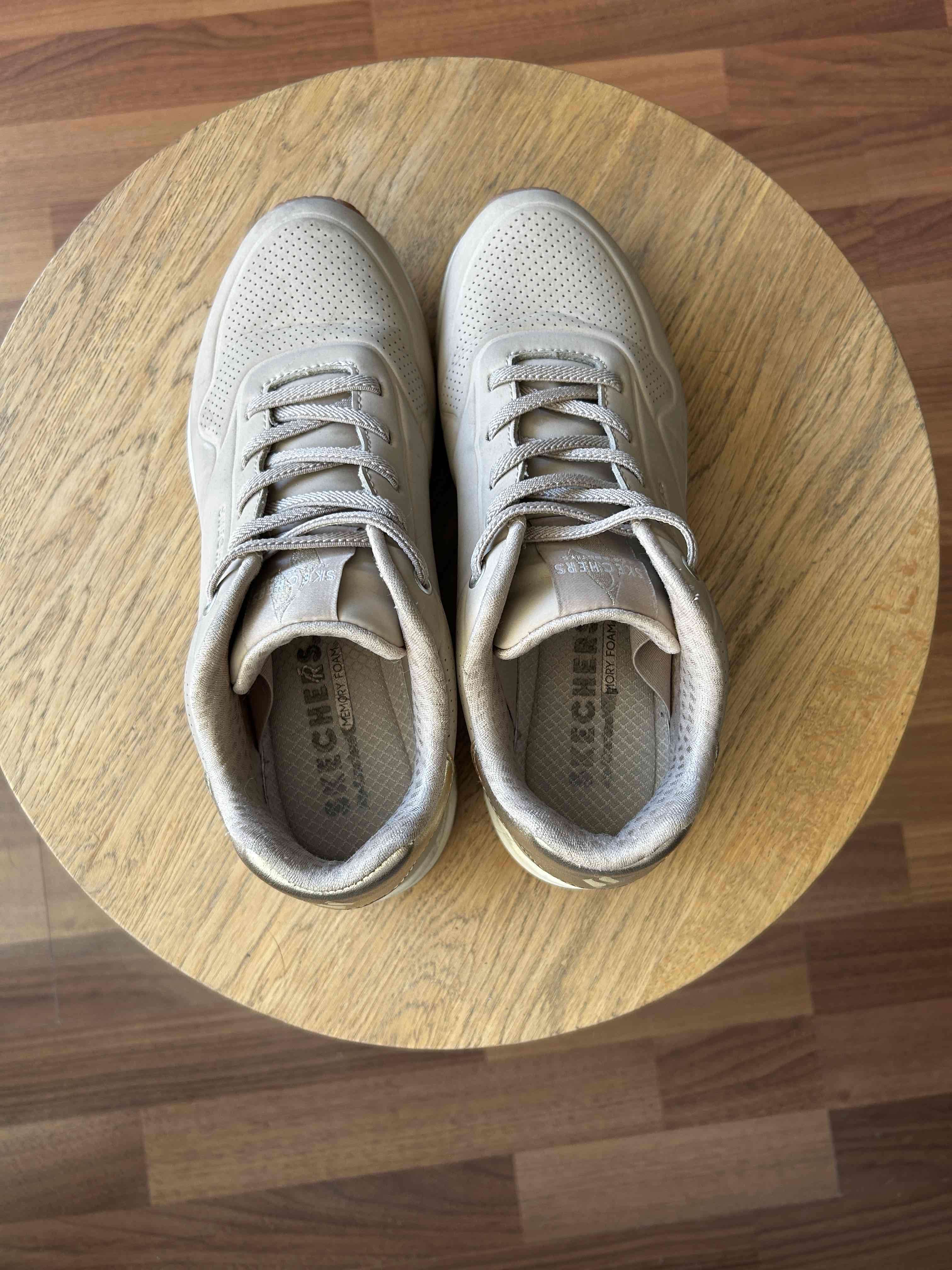 Zapatillas Skechers beige