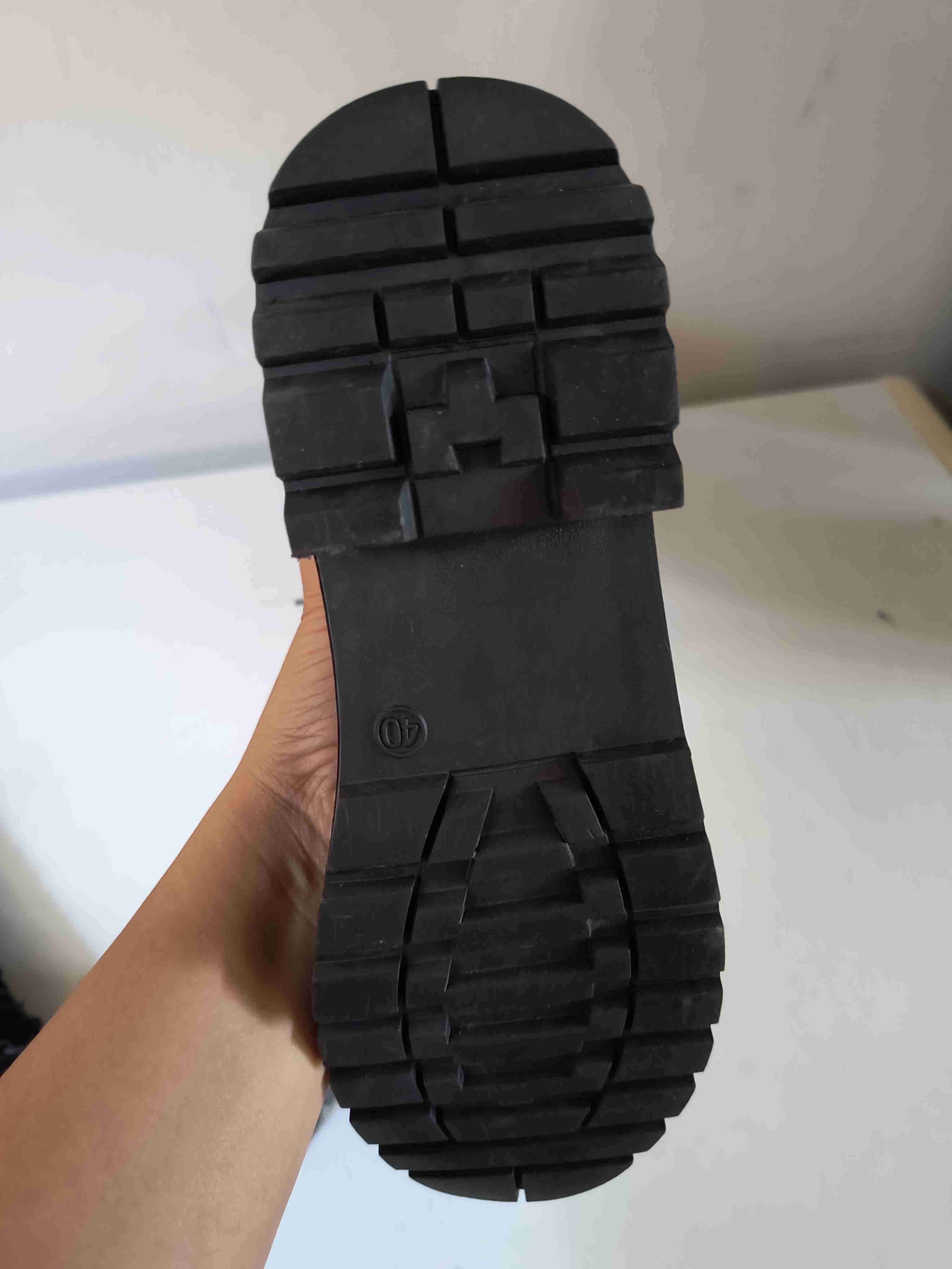 Botas negras hasta la rodilla - miniatura 6