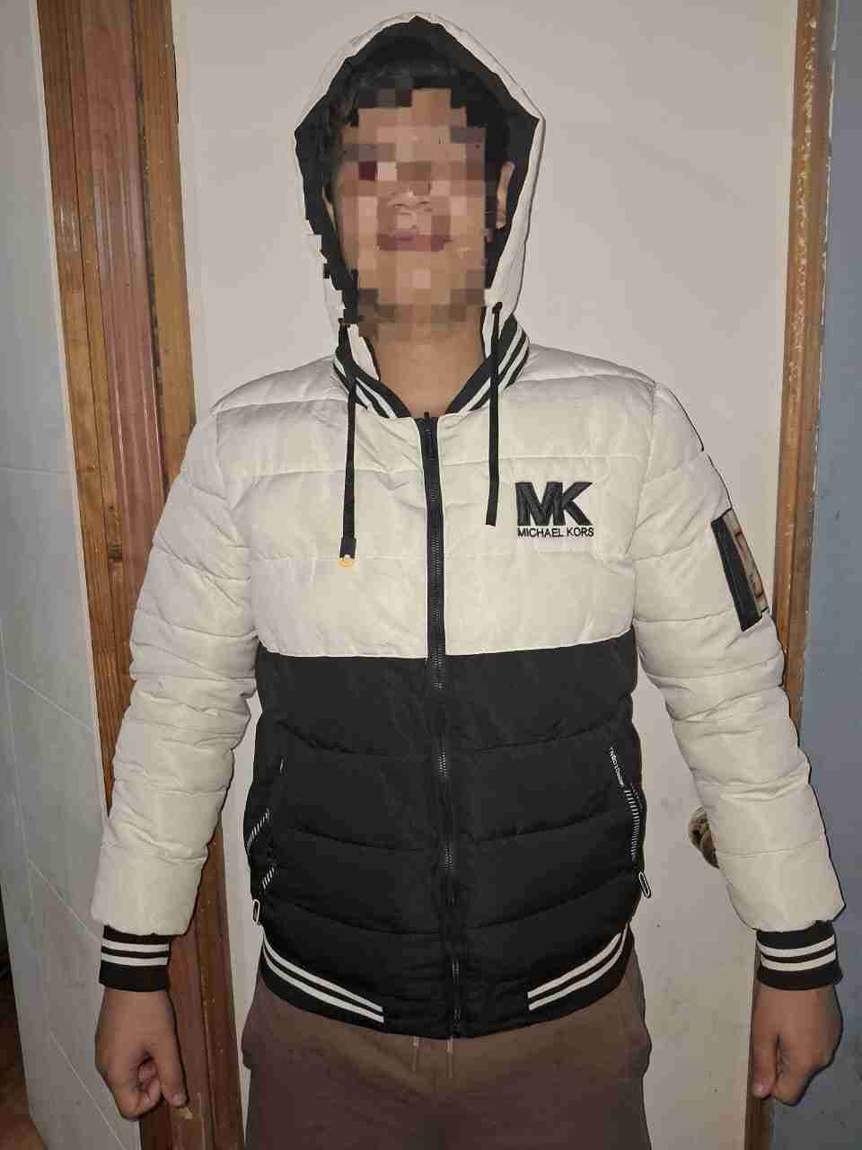 Chaquetas de marca con poco uso, cómo nuevas - miniatura 2