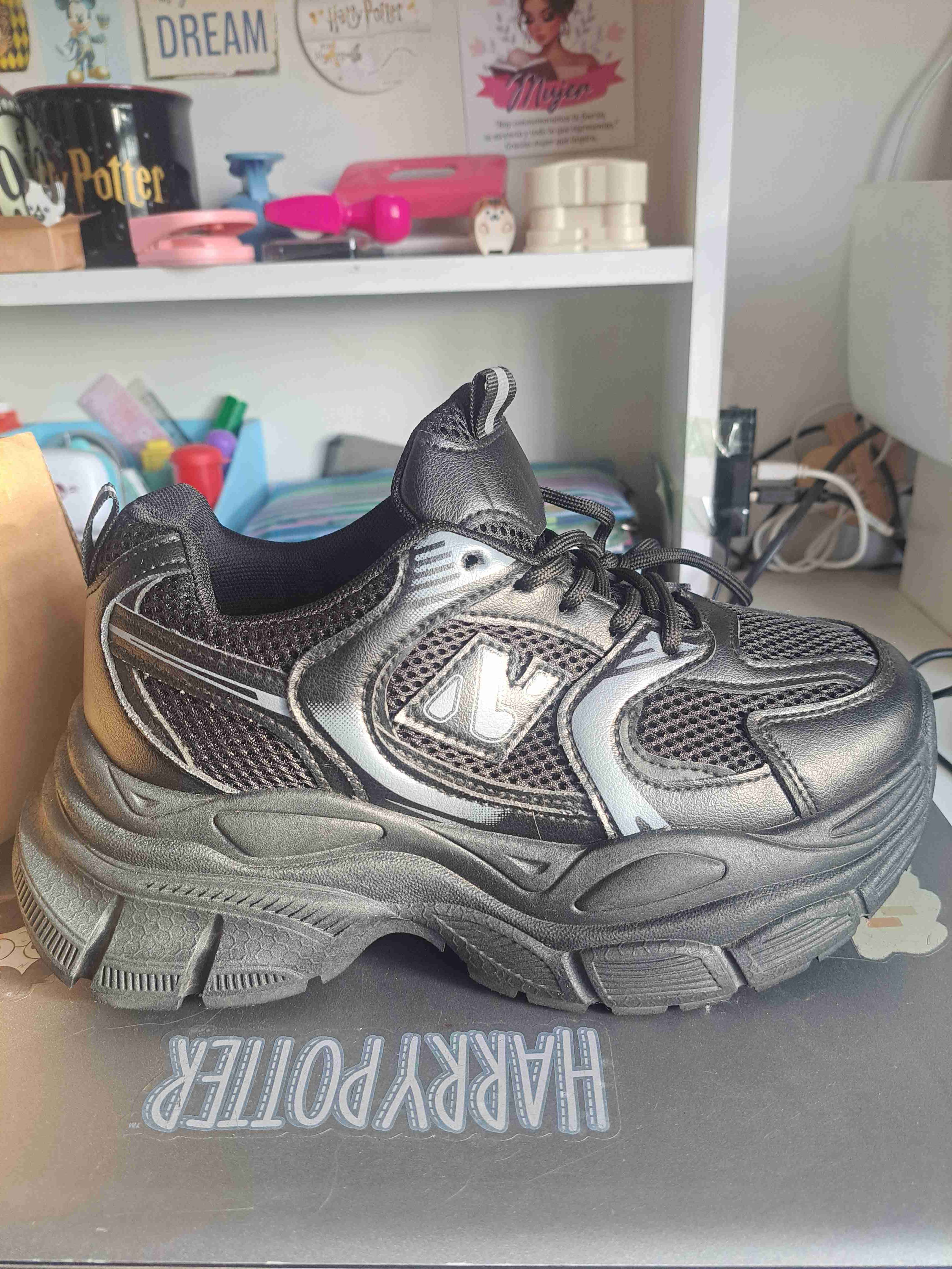 Zapatillas mujer  negras - miniatura 2