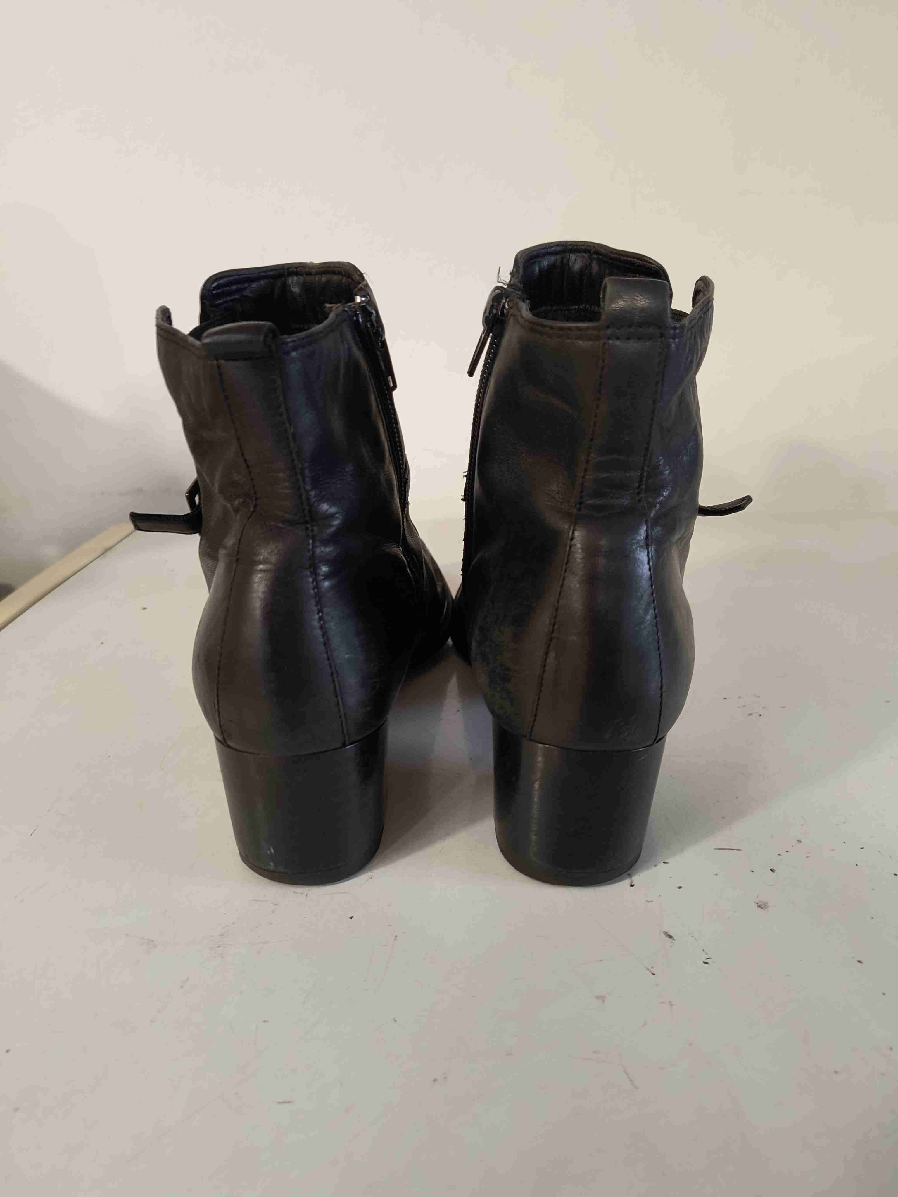 Botines de cuero negro con hebilla - miniatura 3