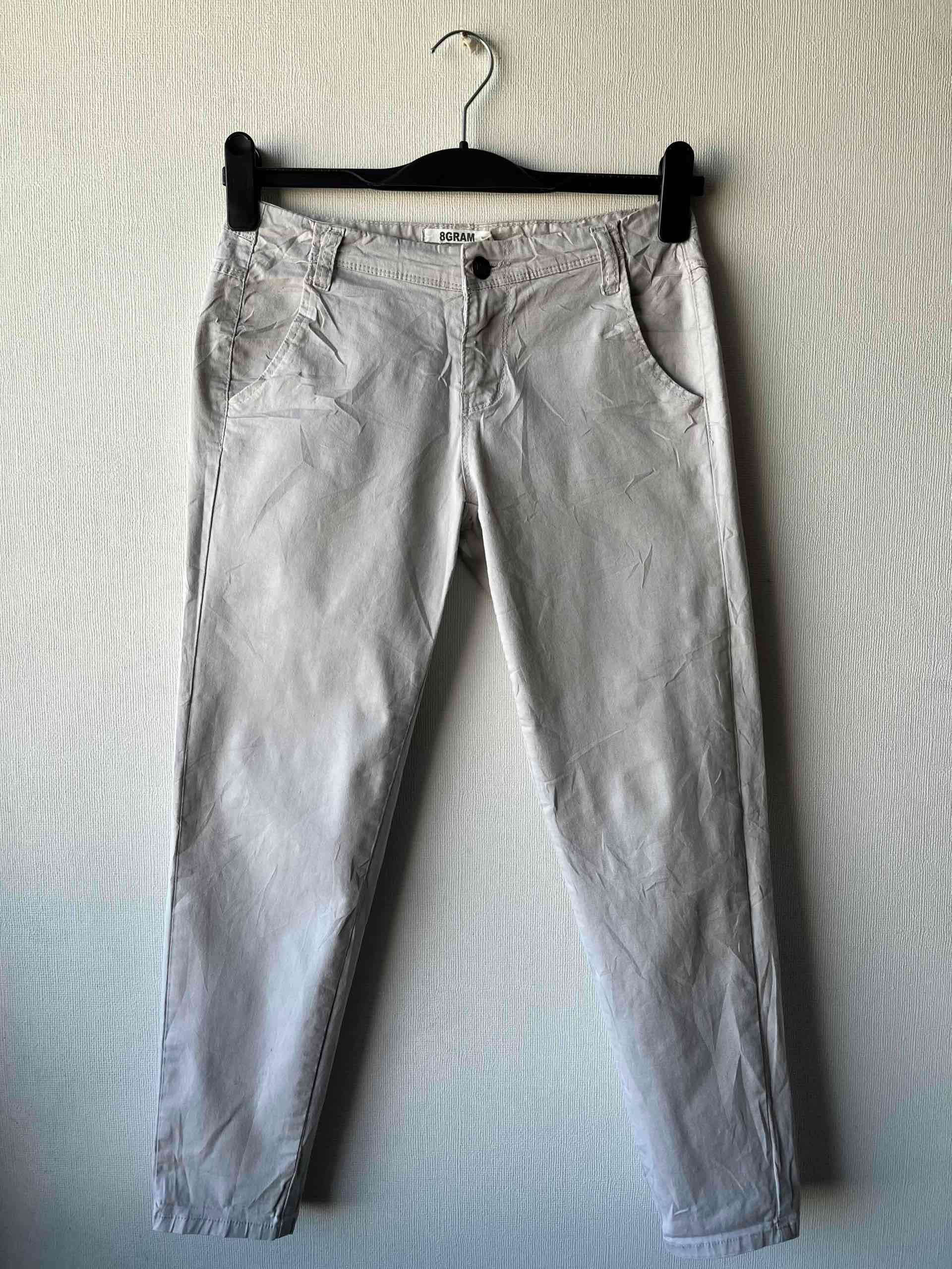 Pantalón gris claro