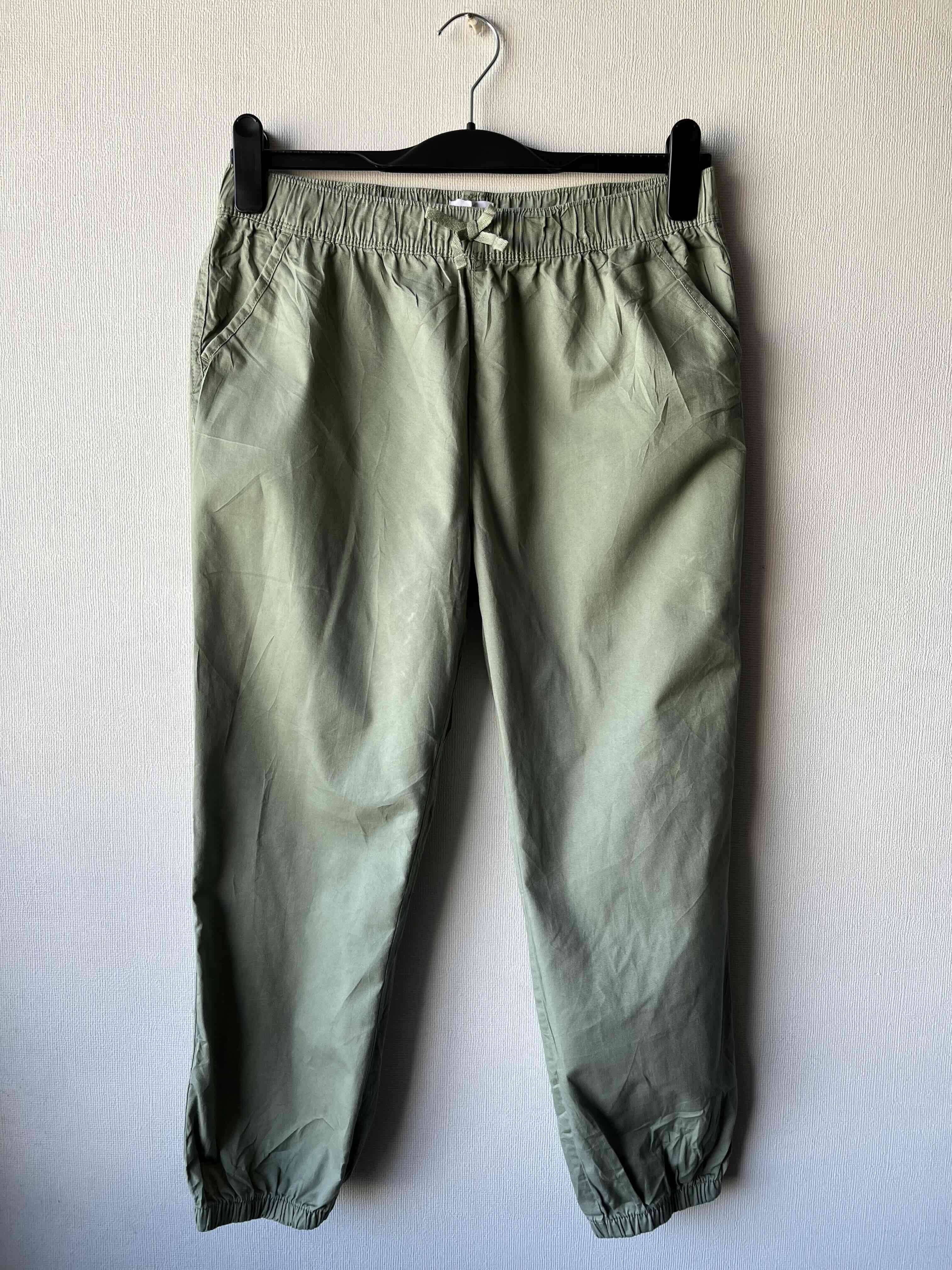 Pantalones verdes casuales