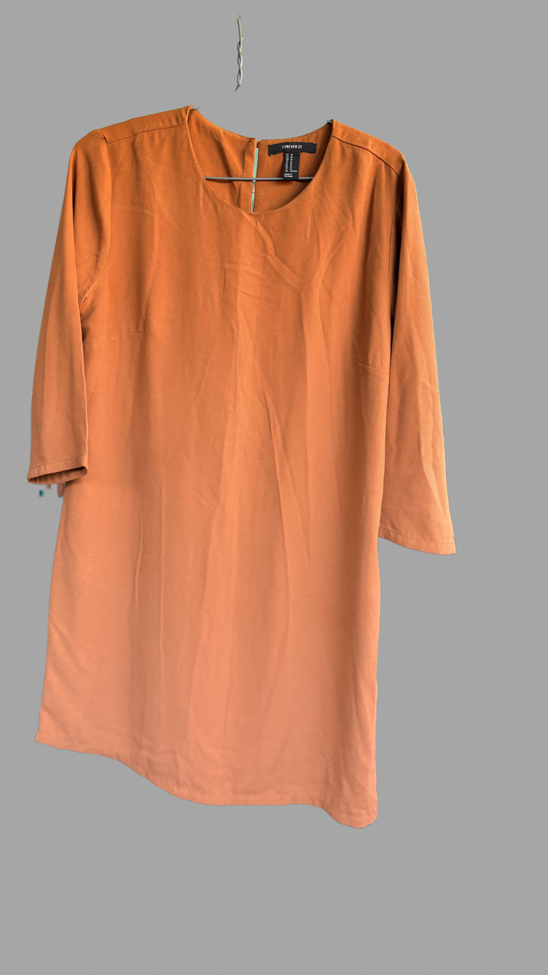Vestido naranja ocre manga tres cuartos