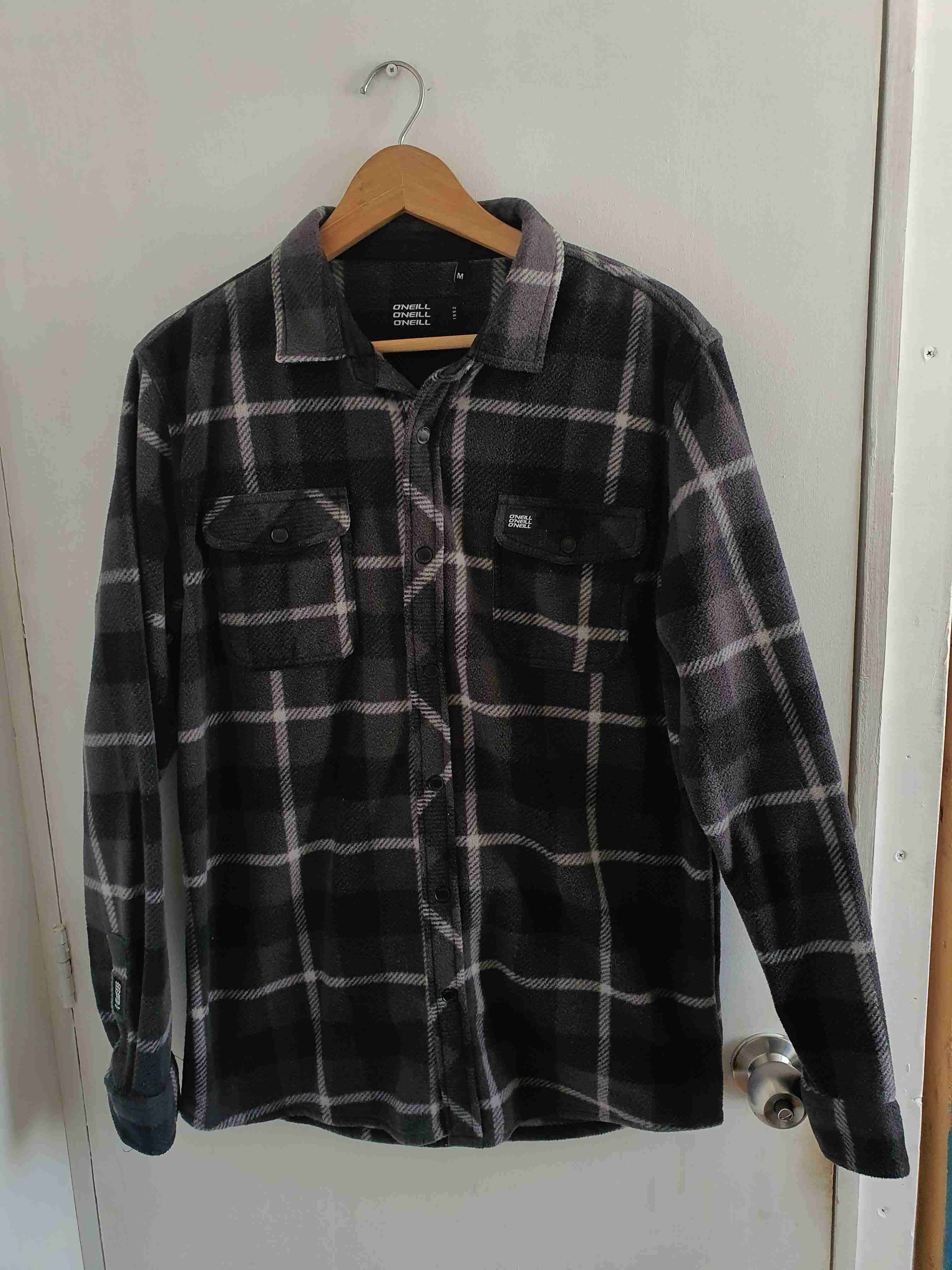 Camisa de franela a cuadros gris