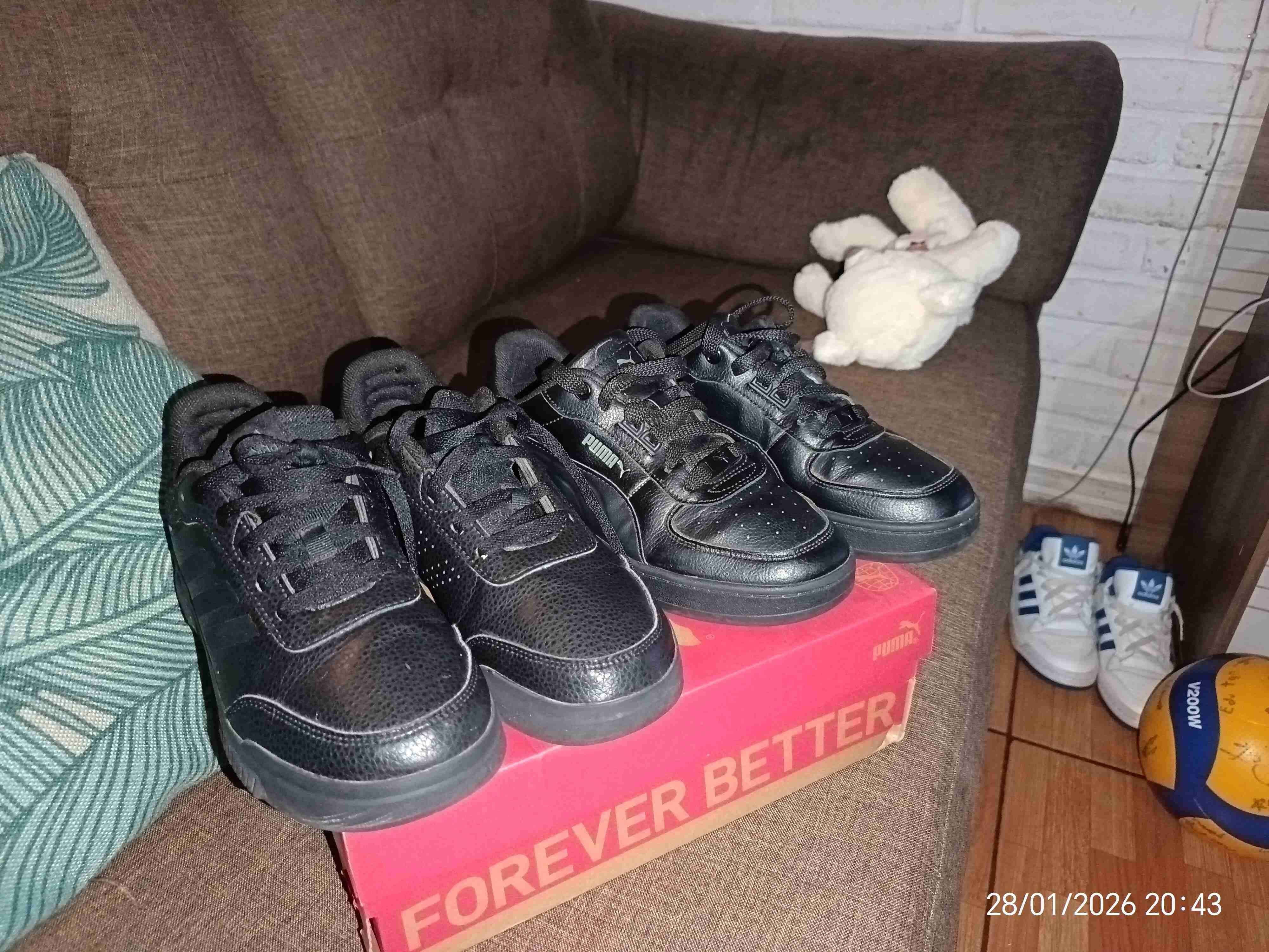 Zapatillas negras Adidas y Puma - miniatura 2
