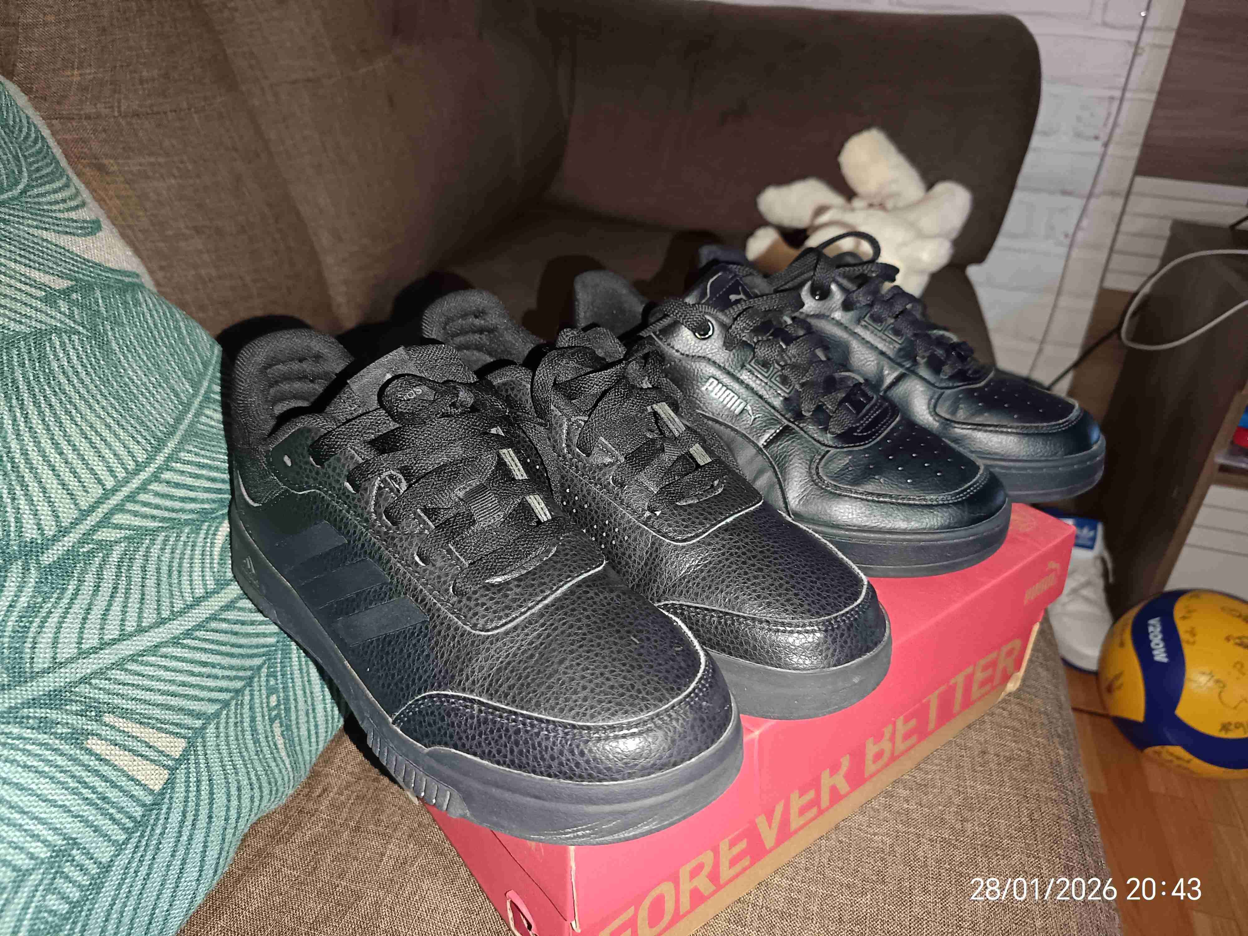 Zapatillas negras Adidas y Puma - miniatura 3