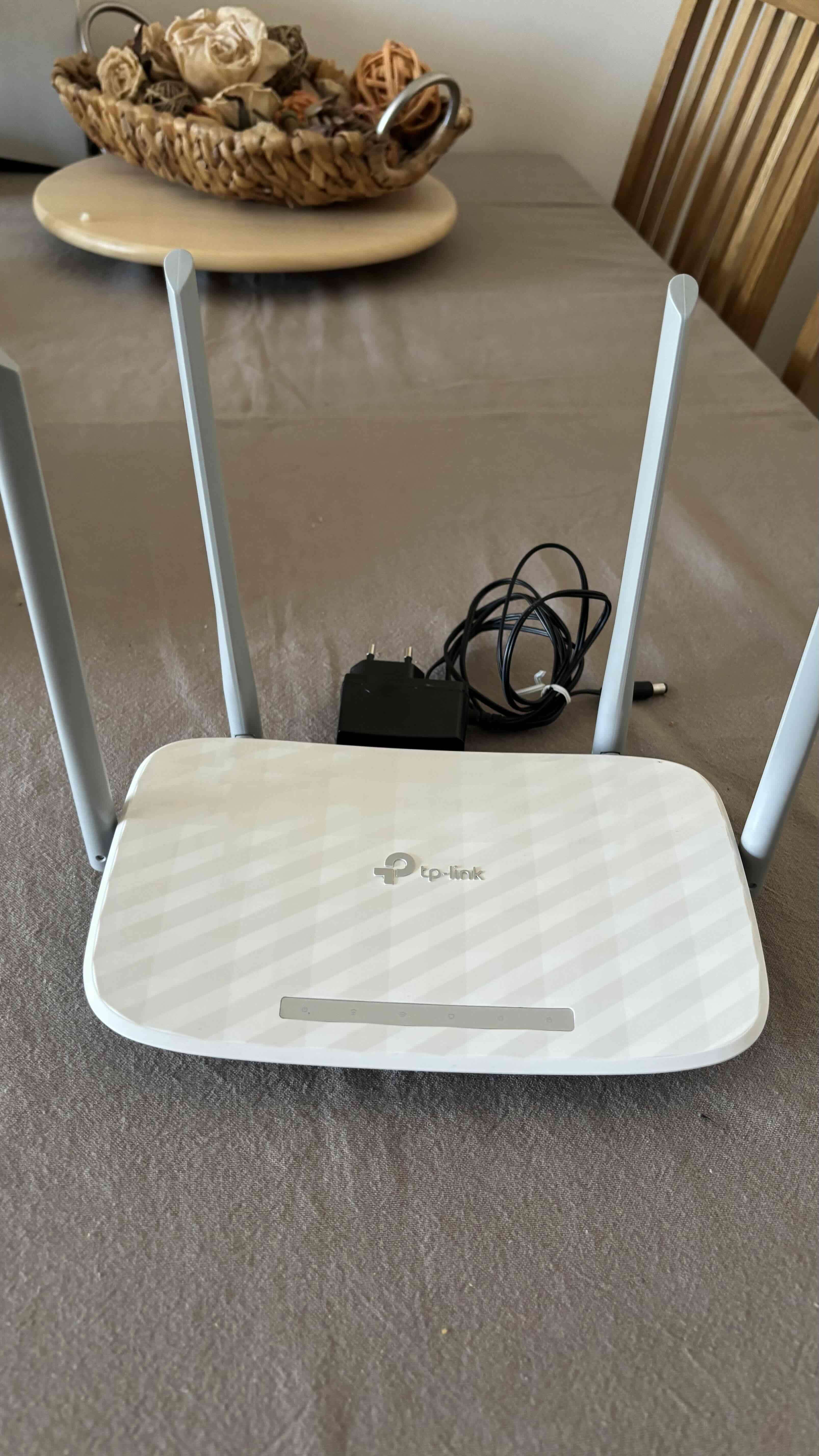 Router TP-Link con antenas