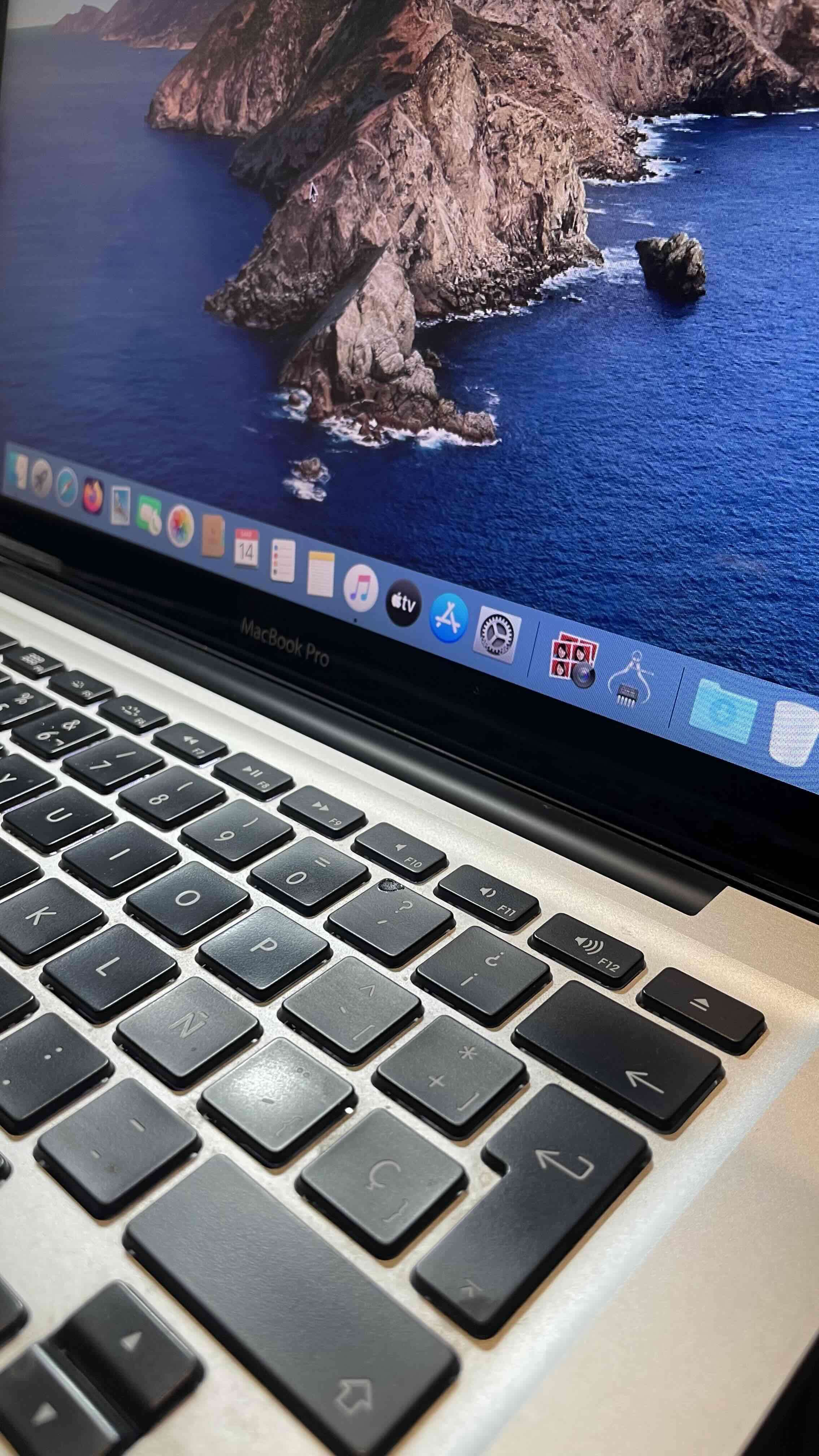 MacBook Pro usado en excelente estado. Una joya. - miniatura 4