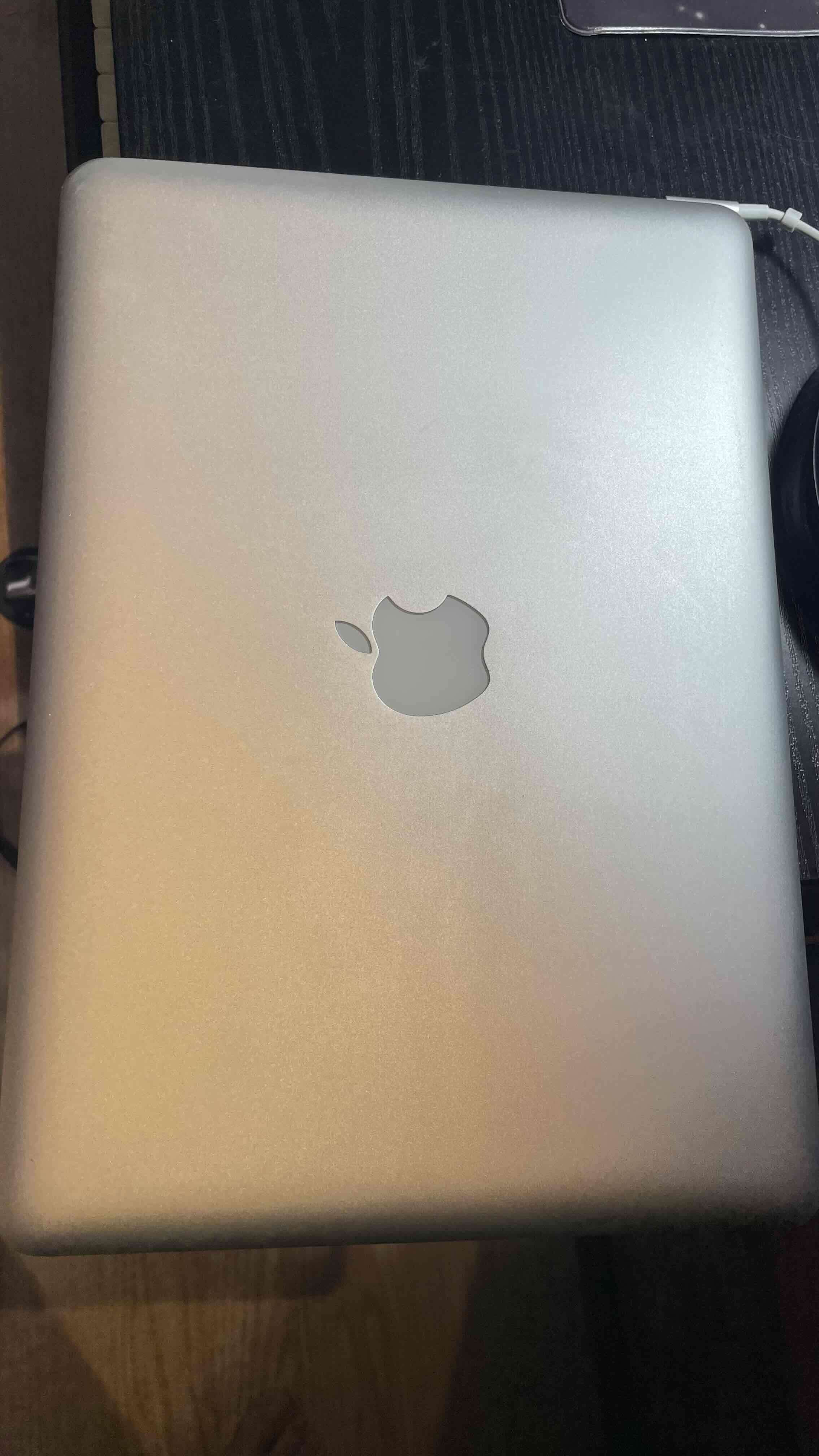 MacBook Pro usado en excelente estado. Una joya. - miniatura 5