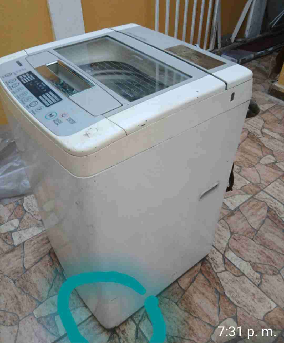 Lavadora automática en buen estado - miniatura 2