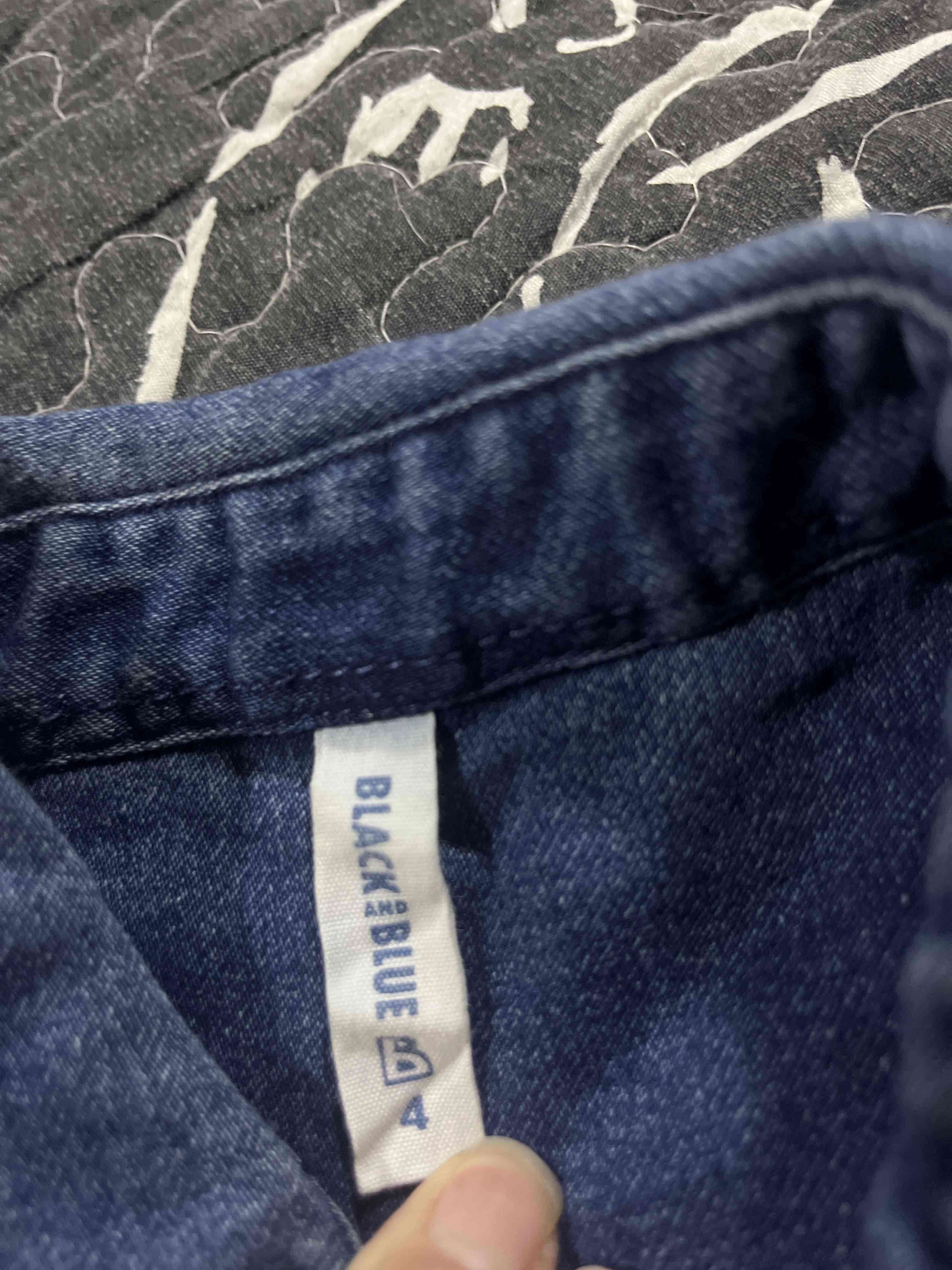Camisa  de mezclilla azul infantil - miniatura 3