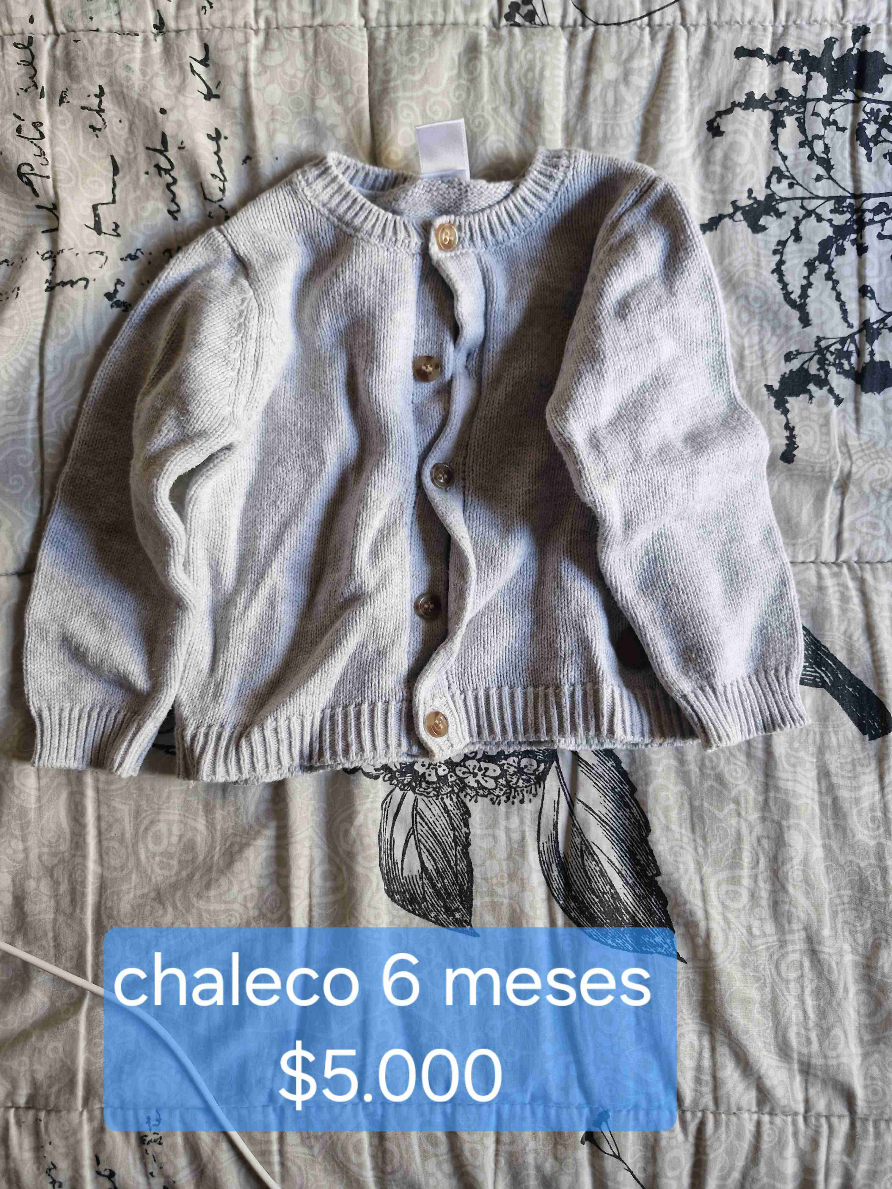 Chaleco bebé 6 meses gris