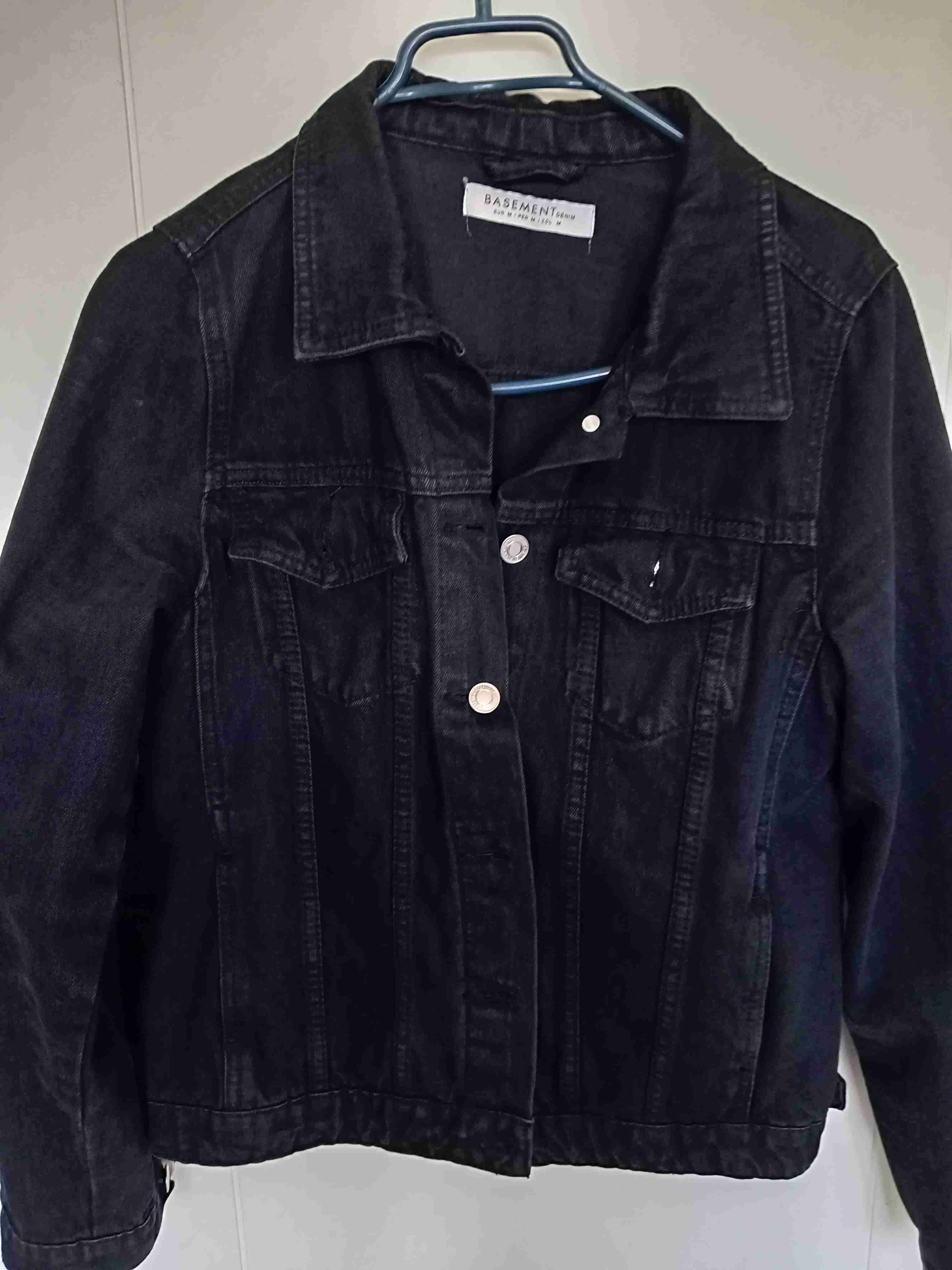 Chaqueta de mezclilla negra