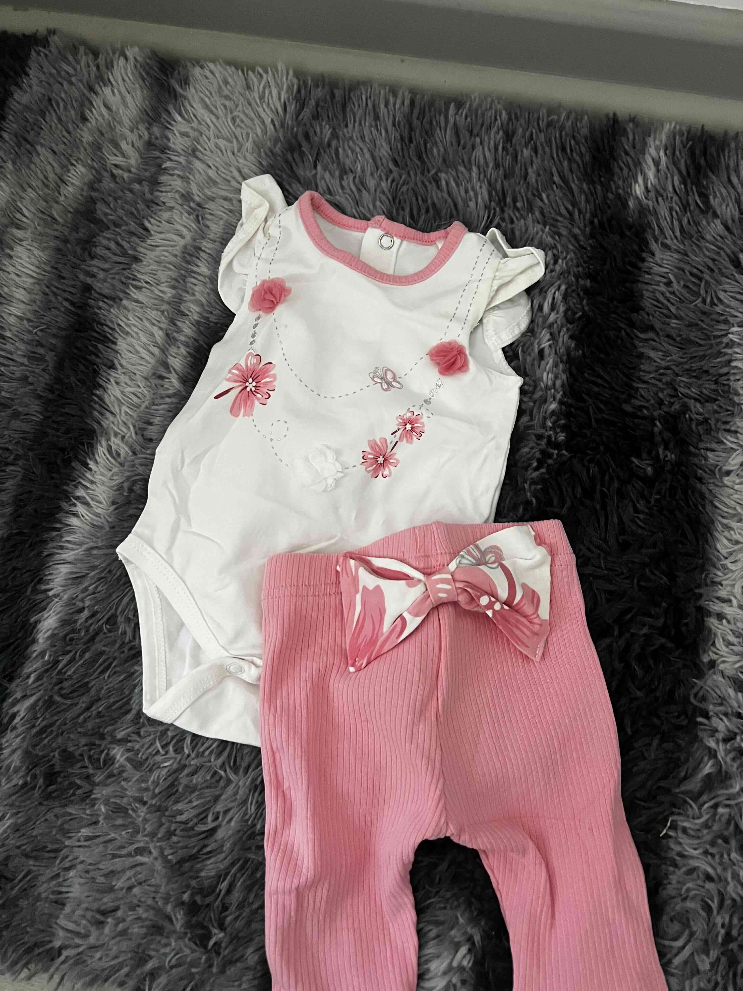 Conjuntos bebé blanco y rosado - miniatura 2