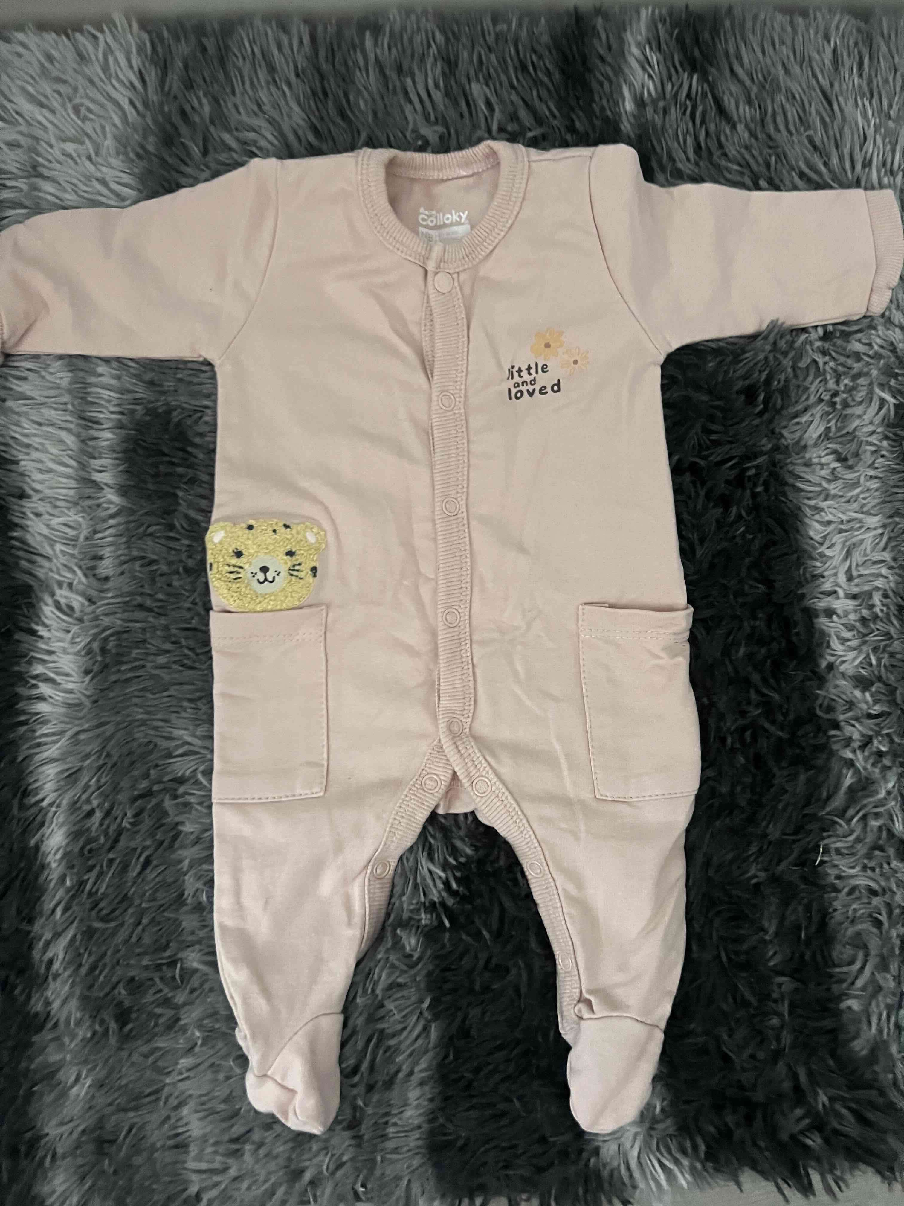 Enterito rosado para bebé