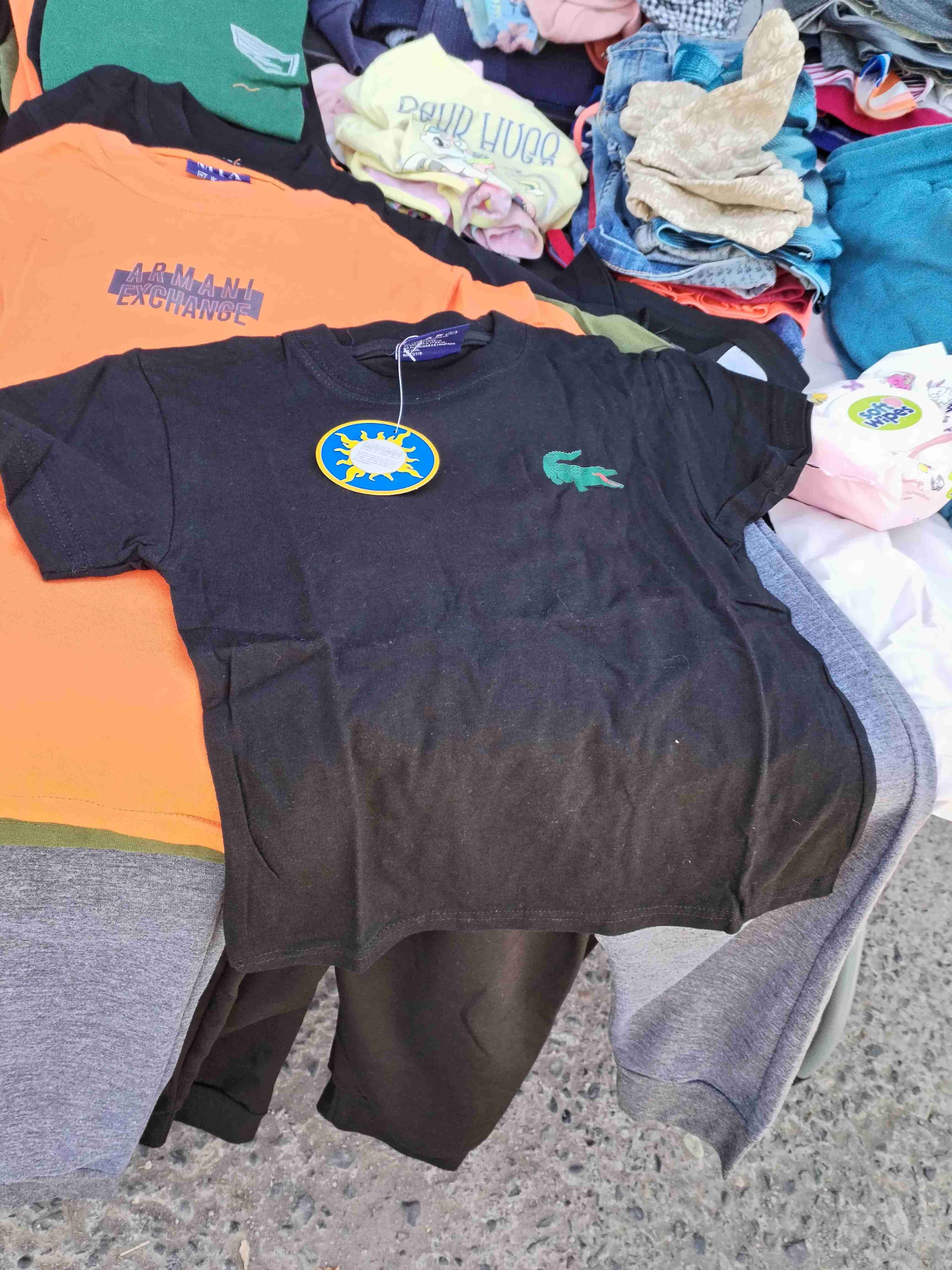 Lote 40 poleras niño