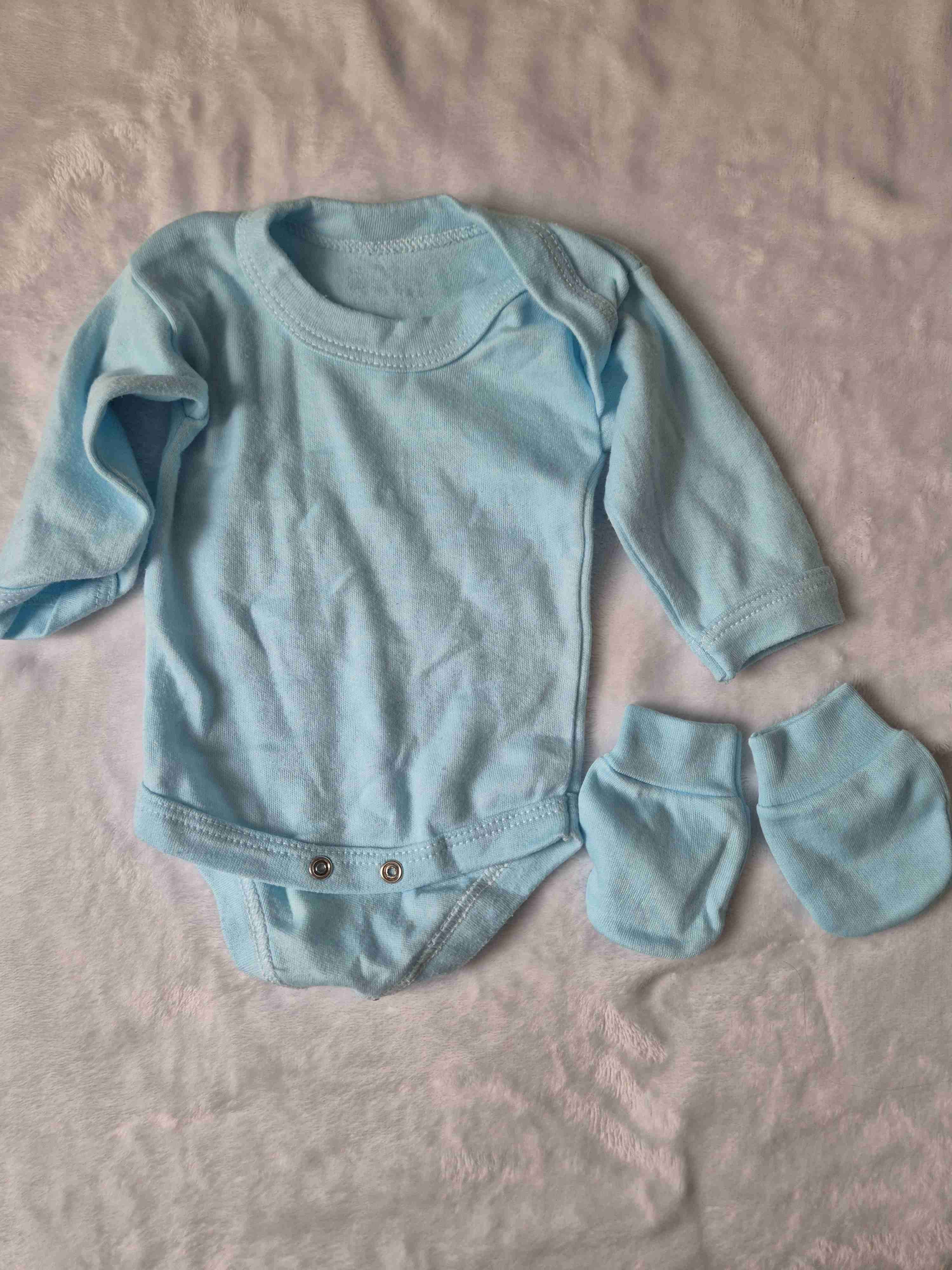 Ajuar de bebé celeste - miniatura 2
