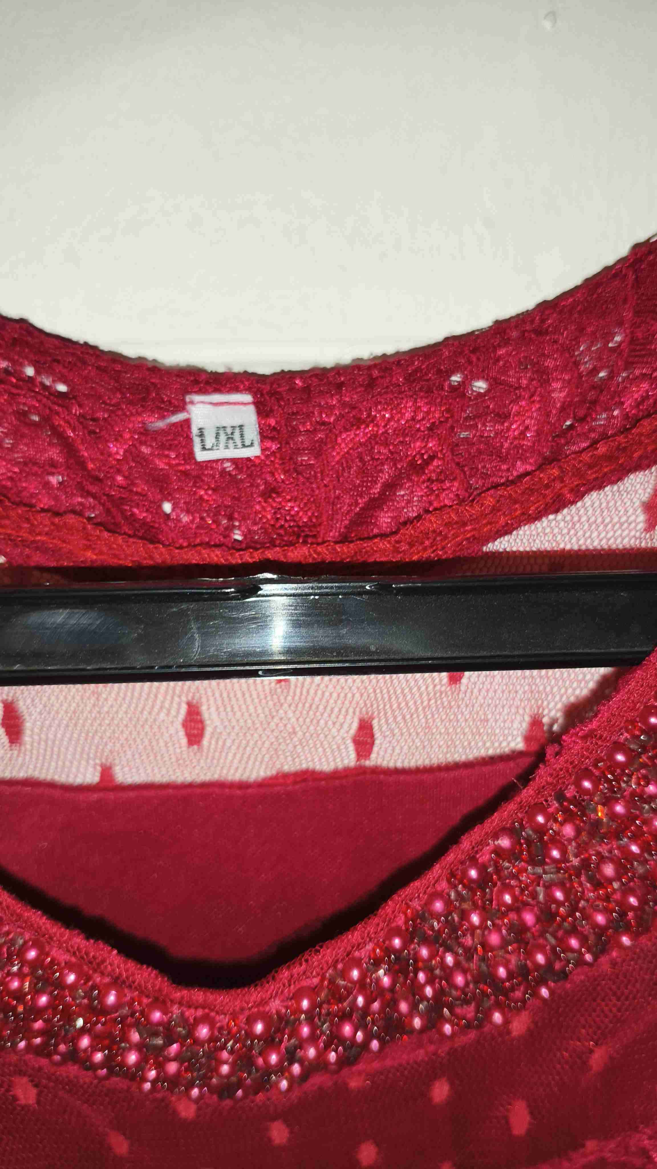 Vestido rojo de encaje - miniatura 5