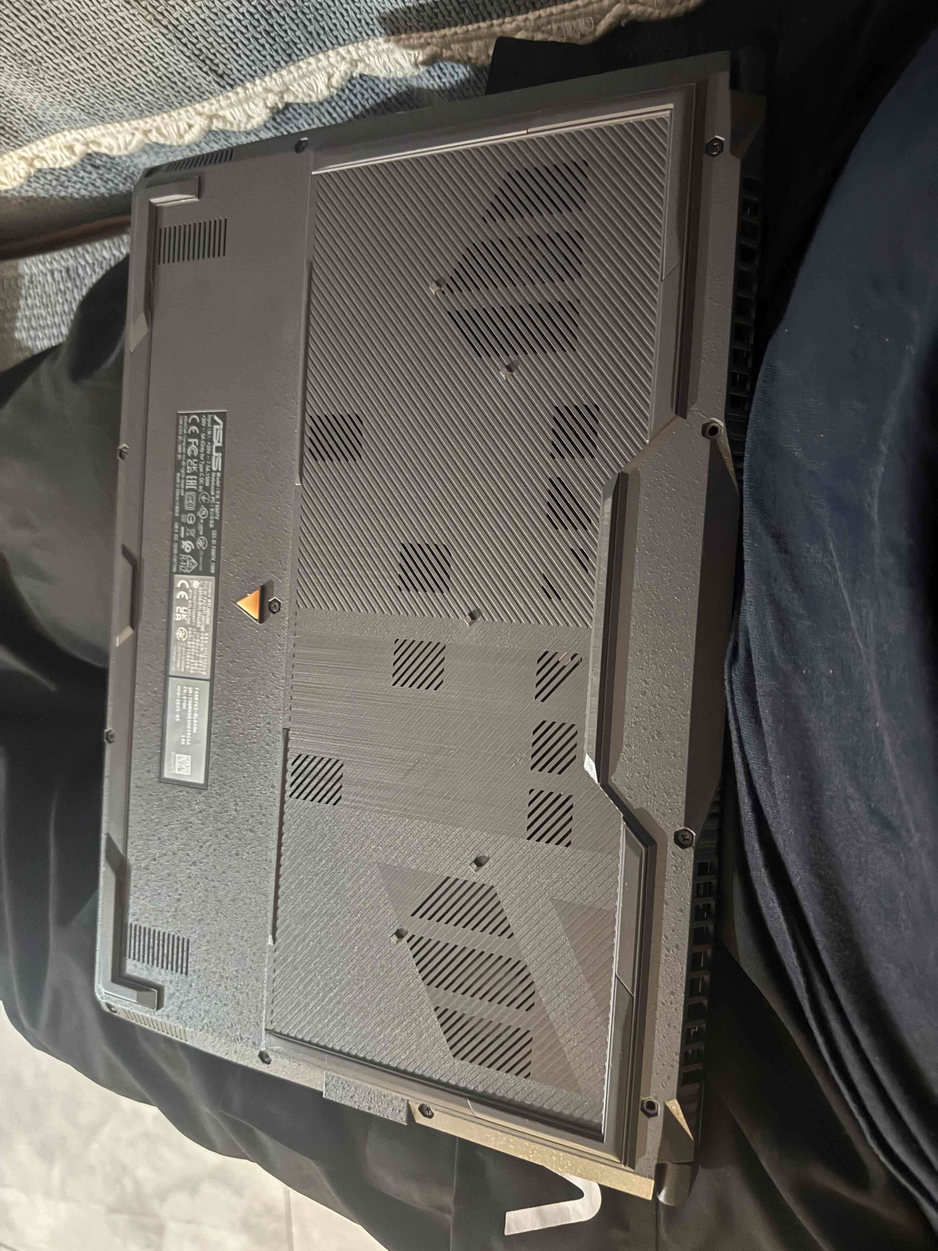 ASUS TUF GAMING F16 con 24 gb de ram AMPLIADA - miniatura 3