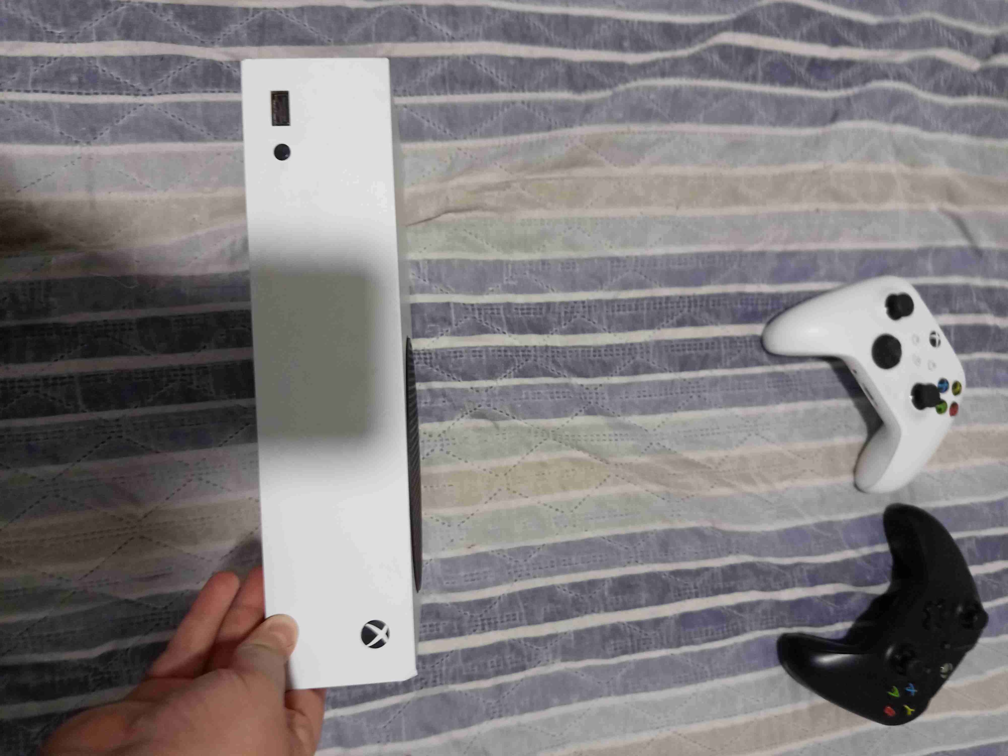 Consola Xbox Series S con dos controles - miniatura 3