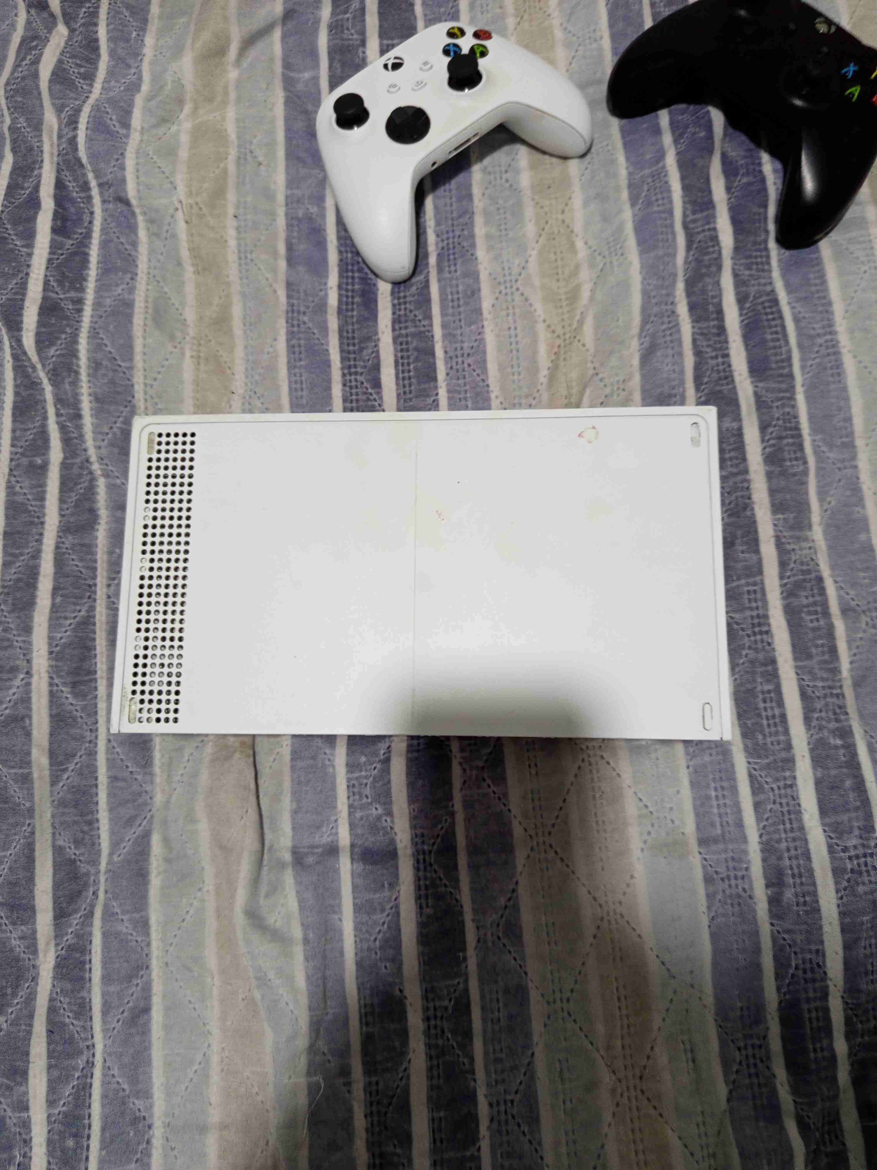 Consola Xbox Series S con dos controles - miniatura 4