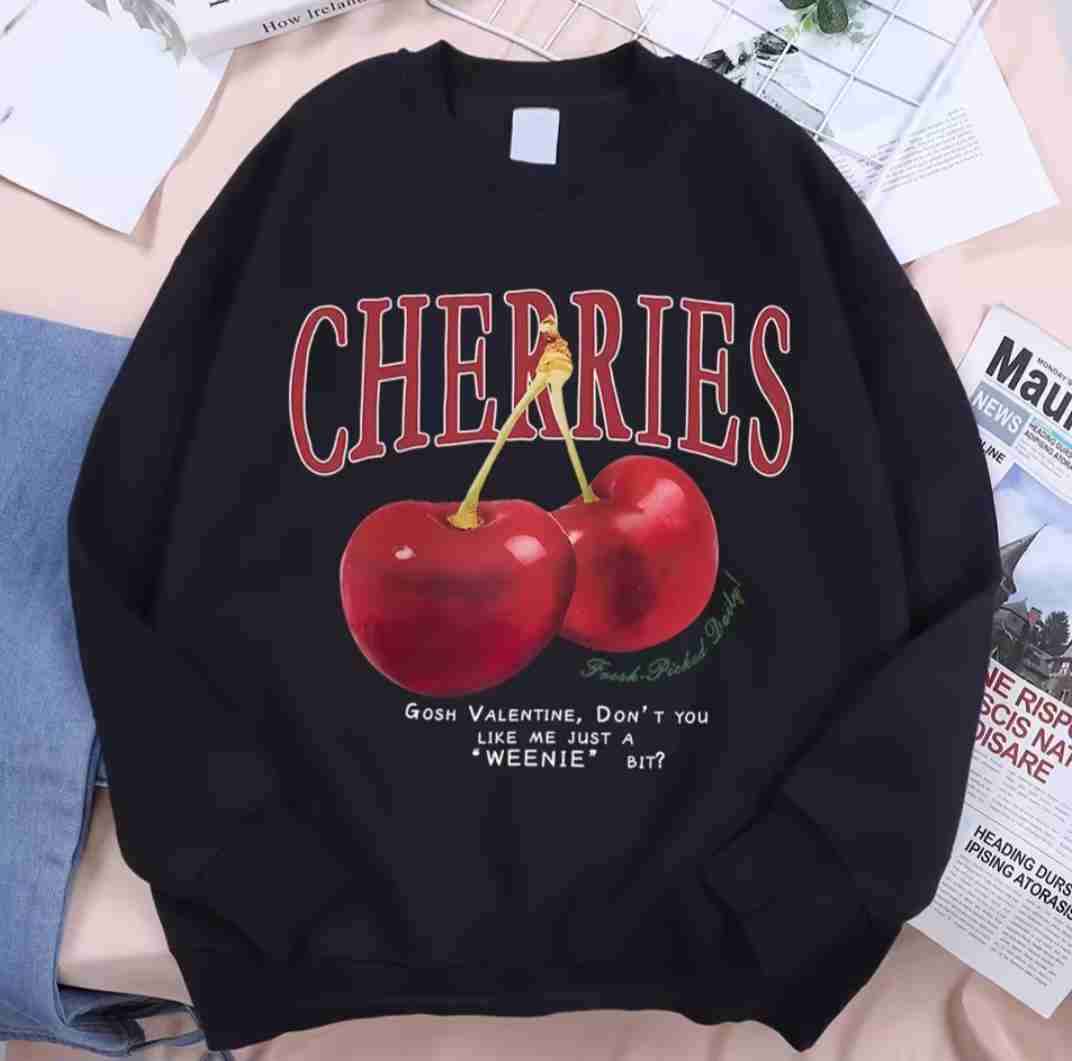 Polerón negro estampado cerezas